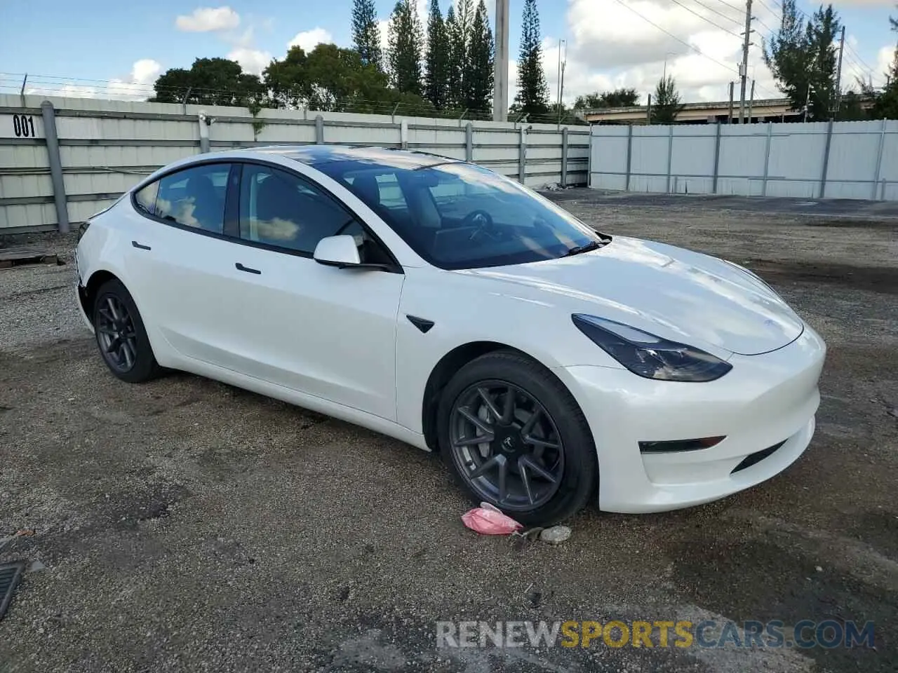 4 Photograph of a damaged car 5YJ3E1EA6PF545671 TESLA MODEL 3 2023