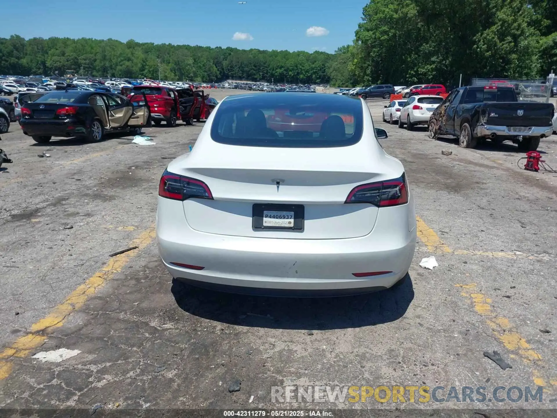 16 Фотография поврежденного автомобиля 5YJ3E1EA6PF550594 TESLA MODEL 3 2023