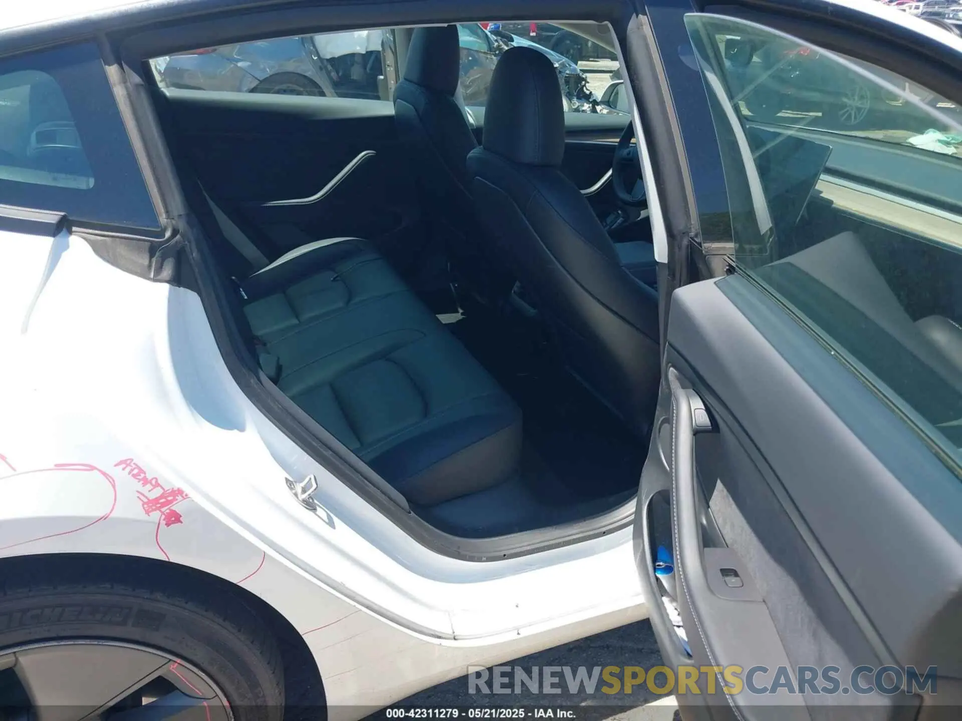 8 Фотография поврежденного автомобиля 5YJ3E1EA6PF550594 TESLA MODEL 3 2023