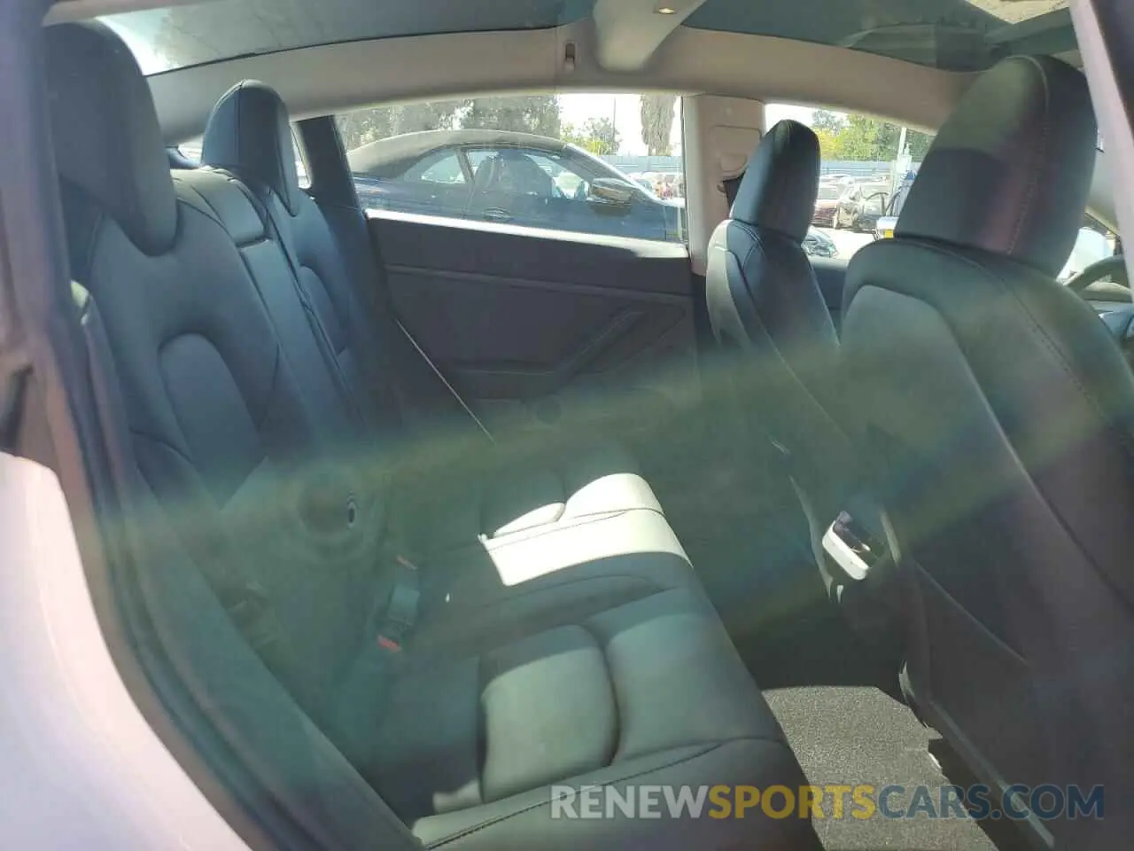 10 Photograph of a damaged car 5YJ3E1EA6PF558453 TESLA MODEL 3 2023