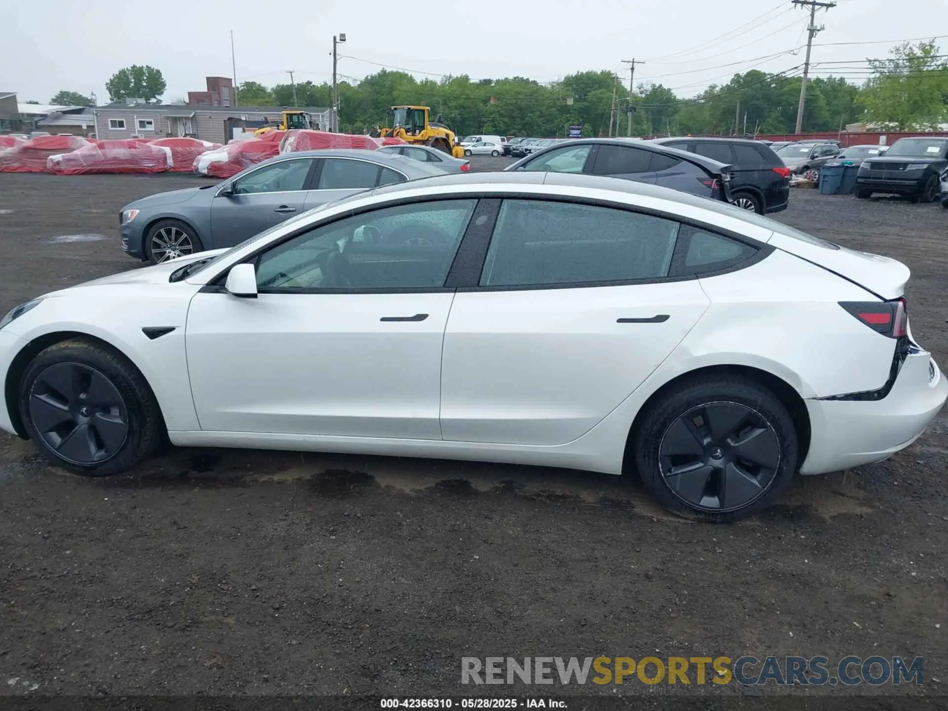 14 Photograph of a damaged car 5YJ3E1EA6PF570876 TESLA MODEL 3 2023