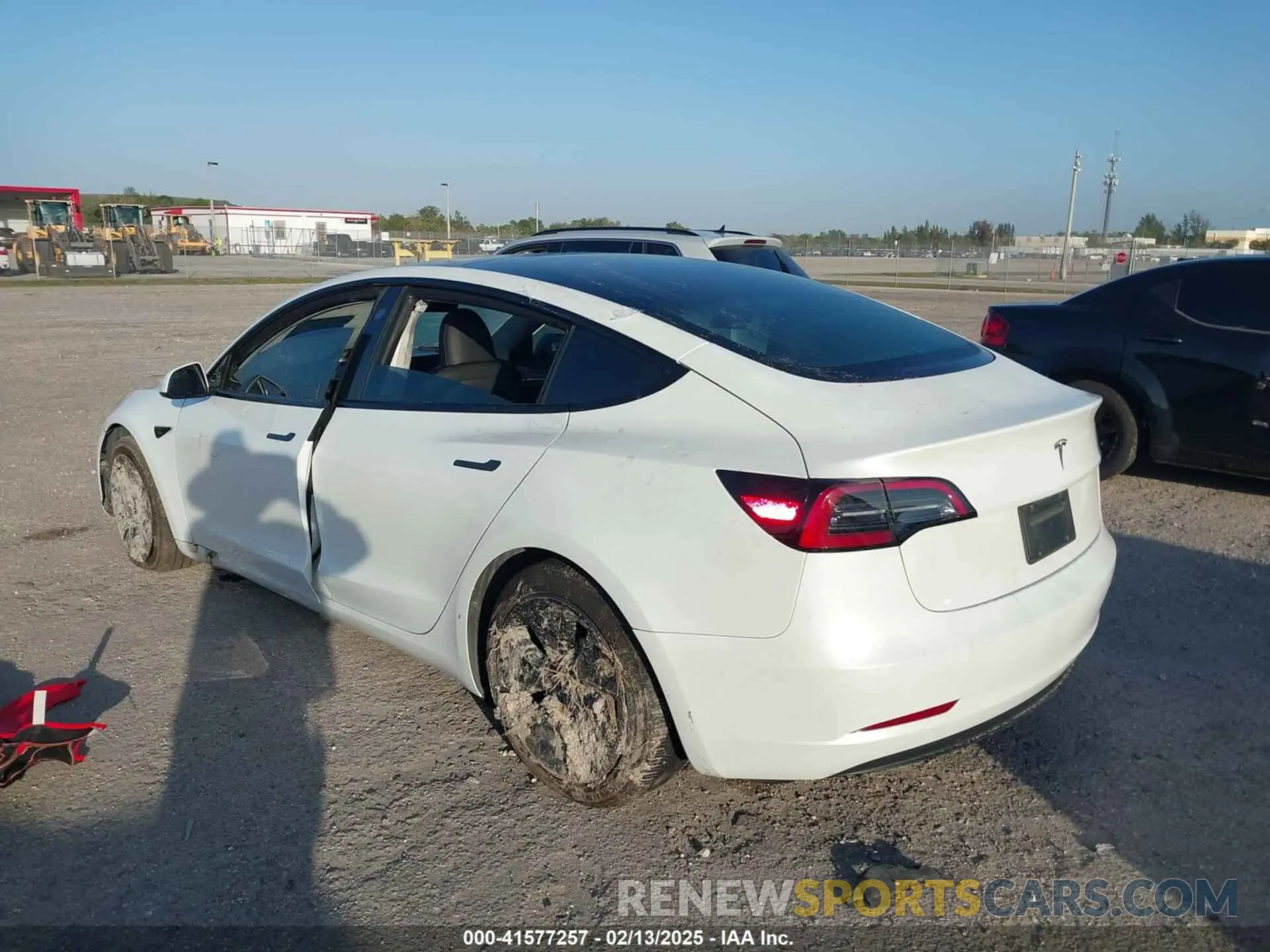 3 Фотография поврежденного автомобиля 5YJ3E1EA6PF595051 TESLA MODEL 3 2023