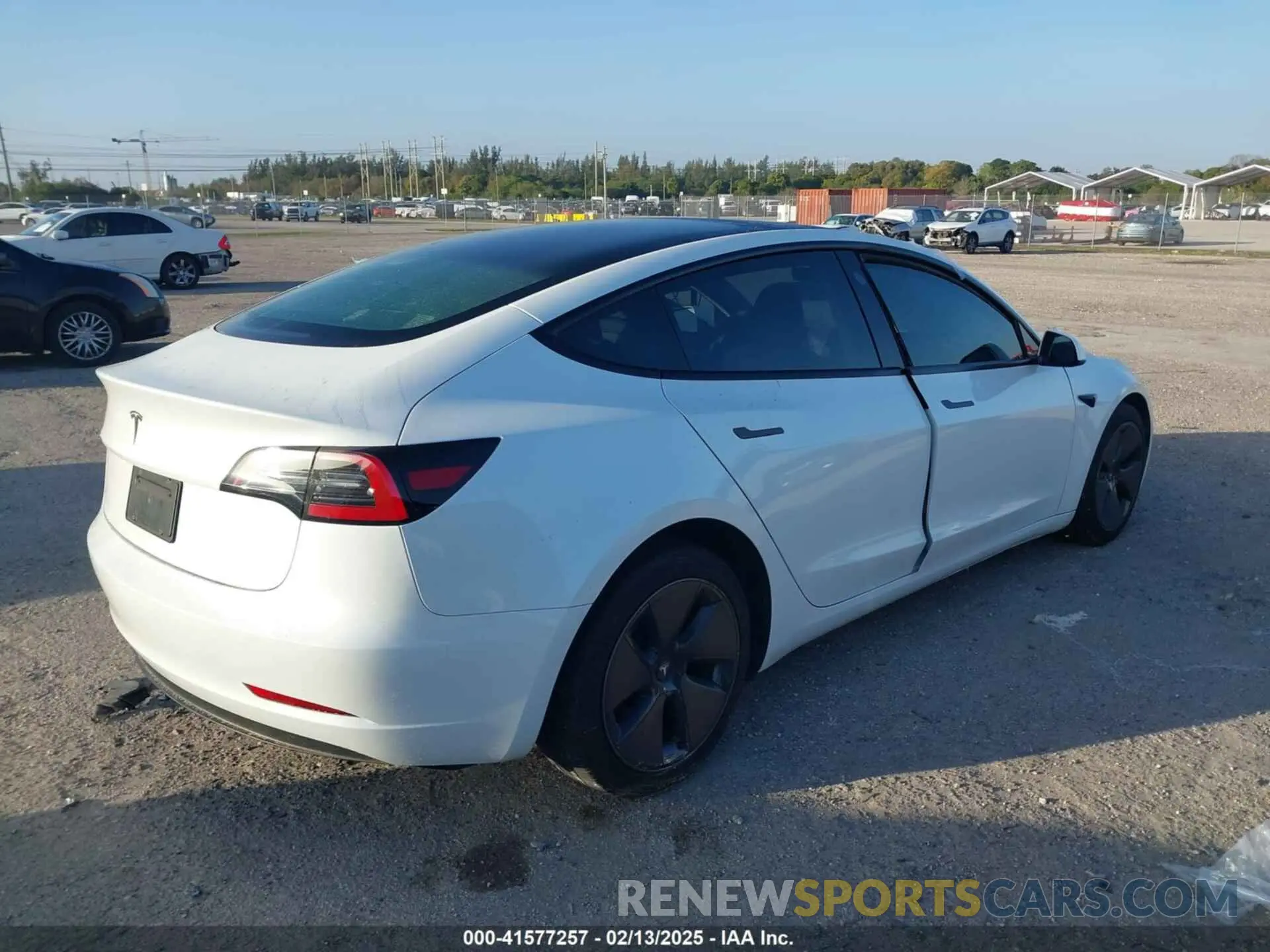 4 Фотография поврежденного автомобиля 5YJ3E1EA6PF595051 TESLA MODEL 3 2023