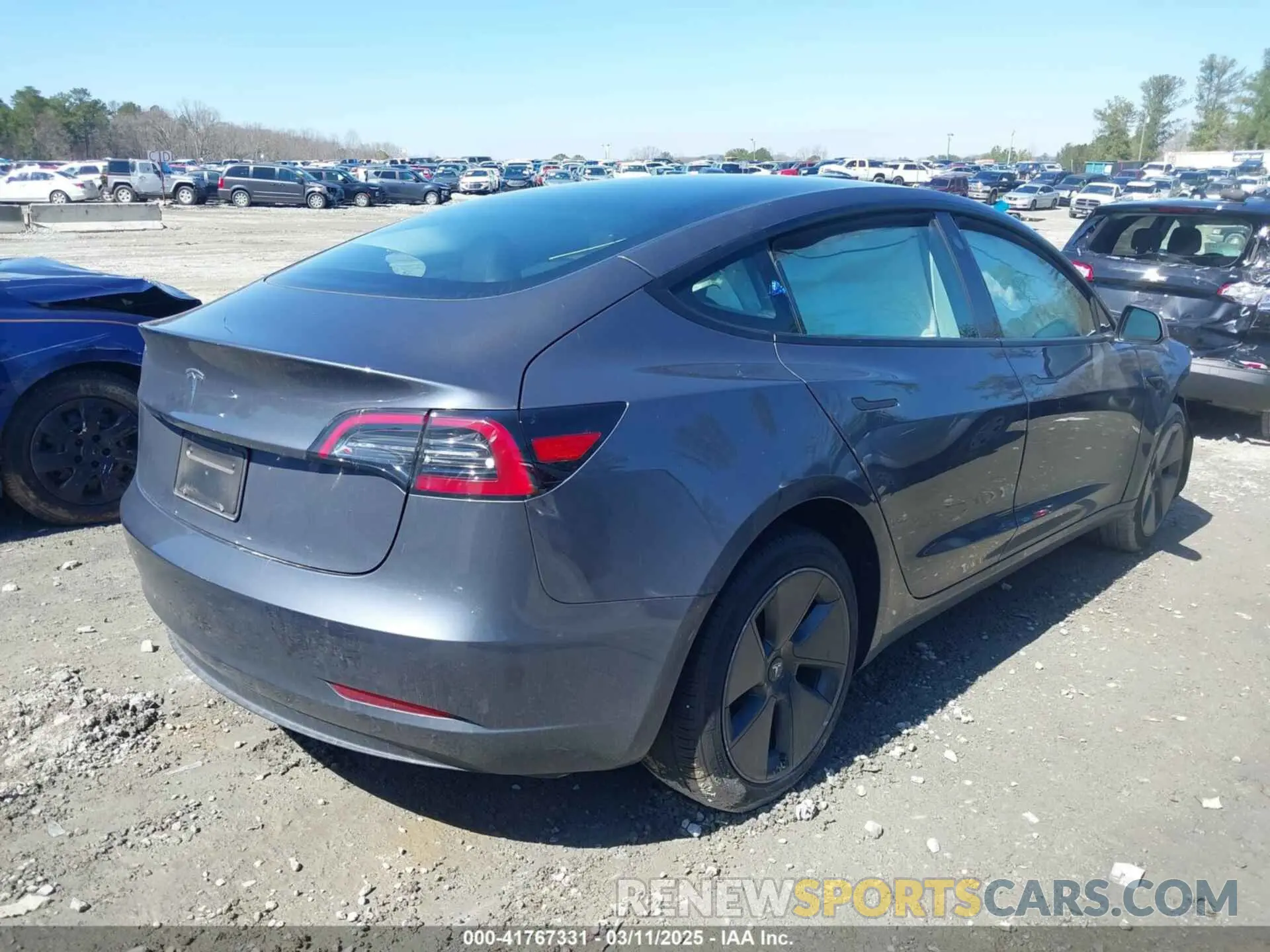 4 Photograph of a damaged car 5YJ3E1EA6PF602872 TESLA MODEL 3 2023
