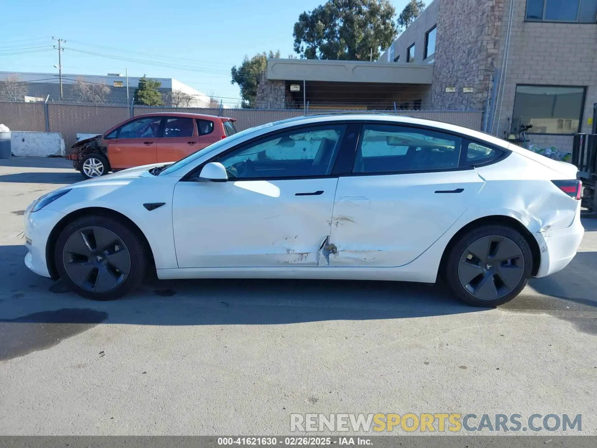 14 Фотография поврежденного автомобиля 5YJ3E1EA6PF606131 TESLA MODEL 3 2023