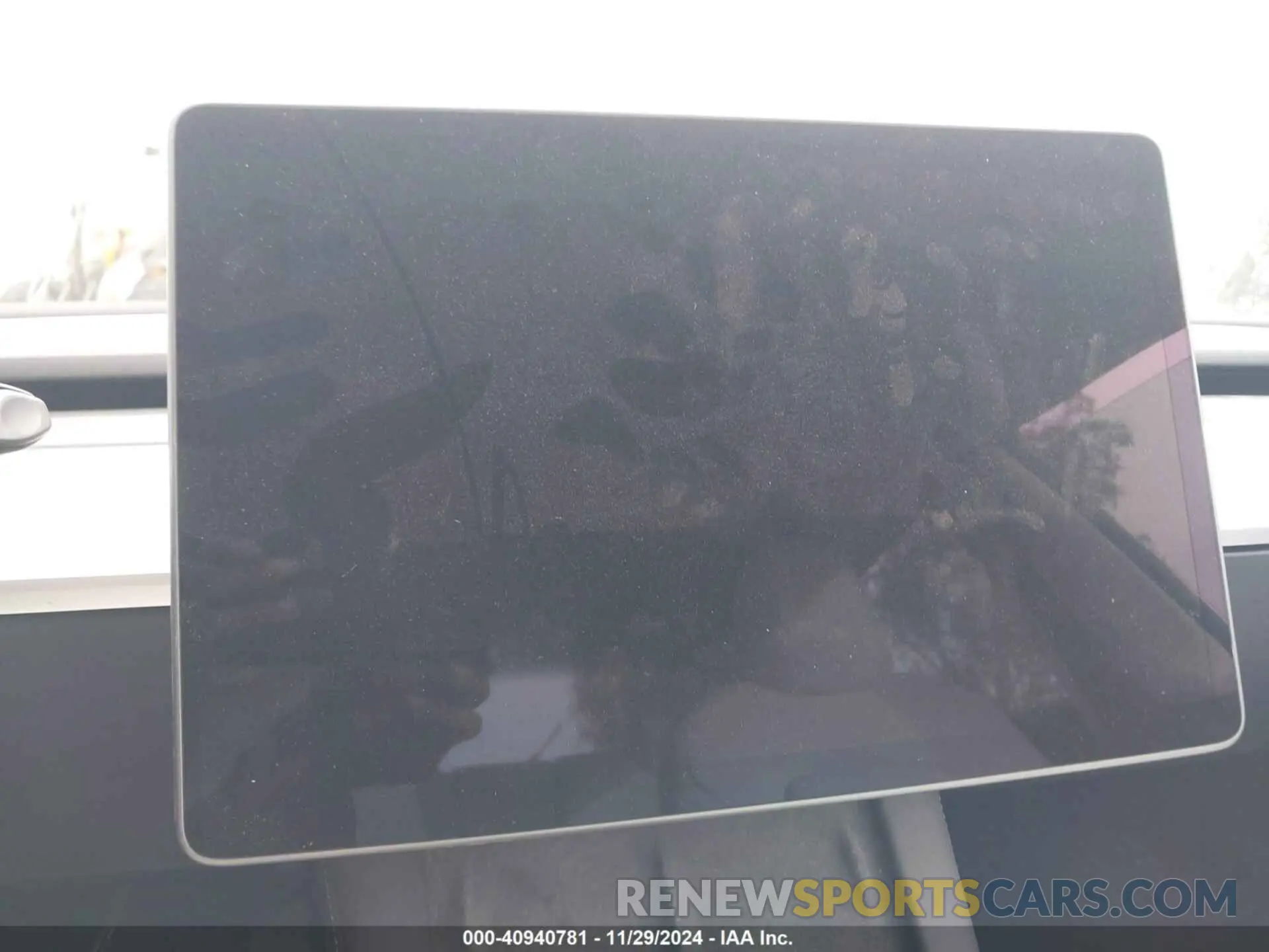 17 Photograph of a damaged car 5YJ3E1EA6PF610566 TESLA MODEL 3 2023