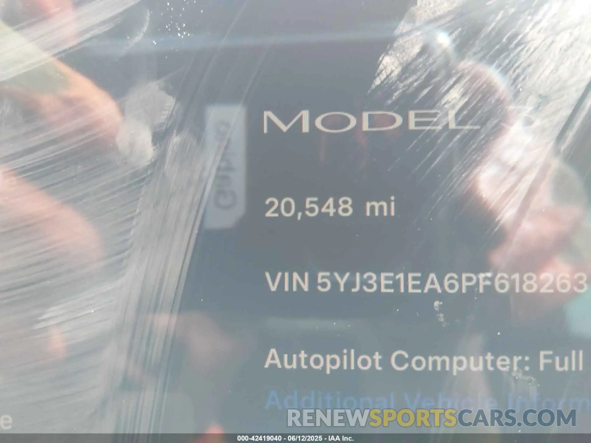 14 Photograph of a damaged car 5YJ3E1EA6PF618263 TESLA MODEL 3 2023