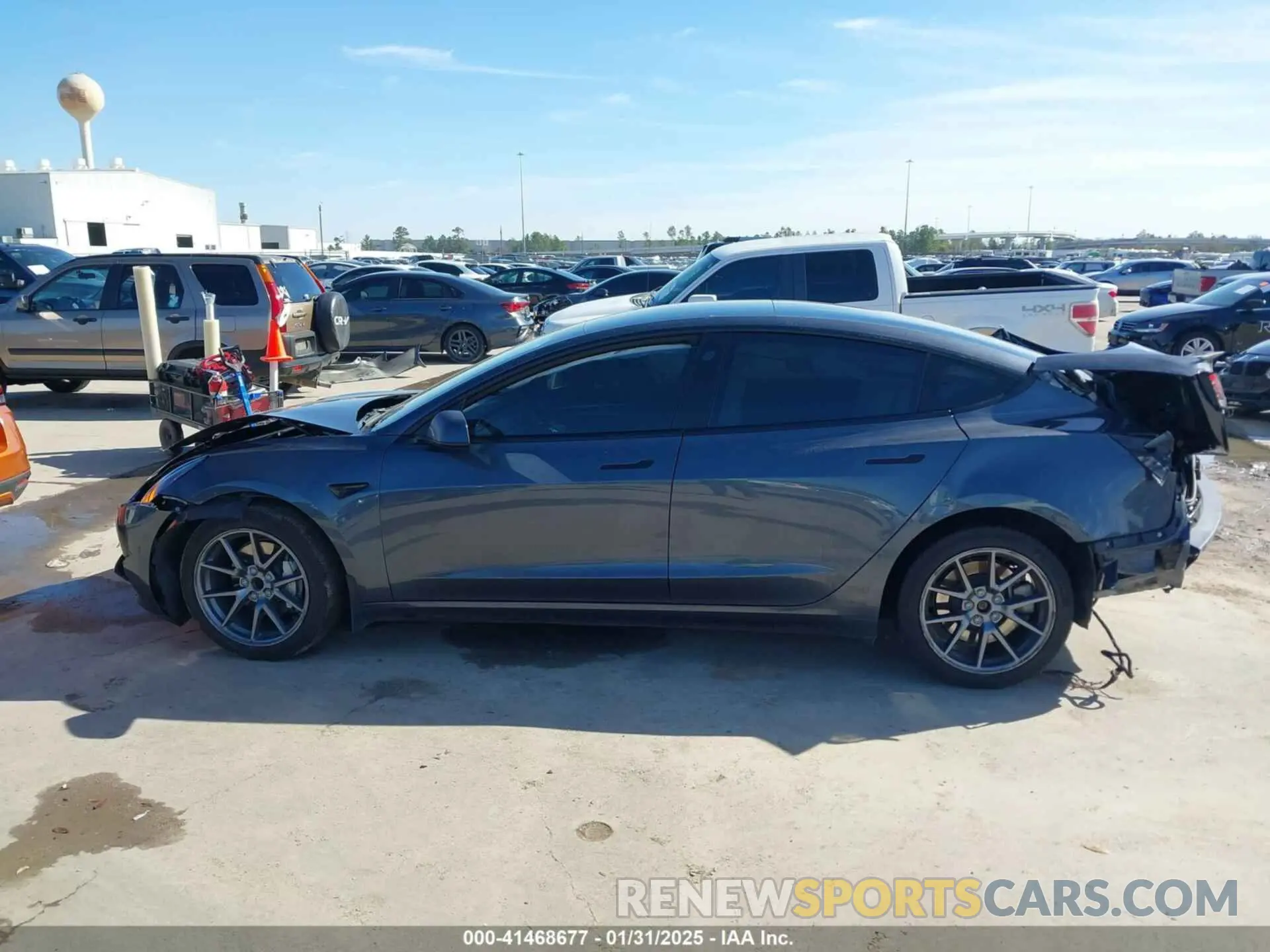 14 Photograph of a damaged car 5YJ3E1EA6PF661128 TESLA MODEL 3 2023