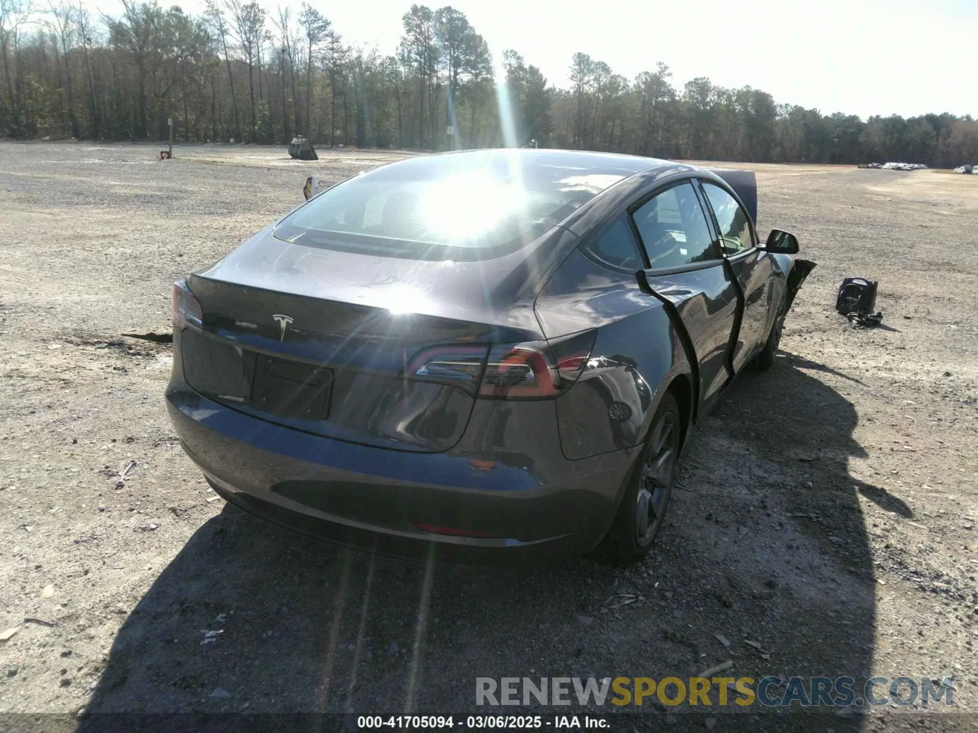 4 Фотография поврежденного автомобиля 5YJ3E1EA6PF667625 TESLA MODEL 3 2023
