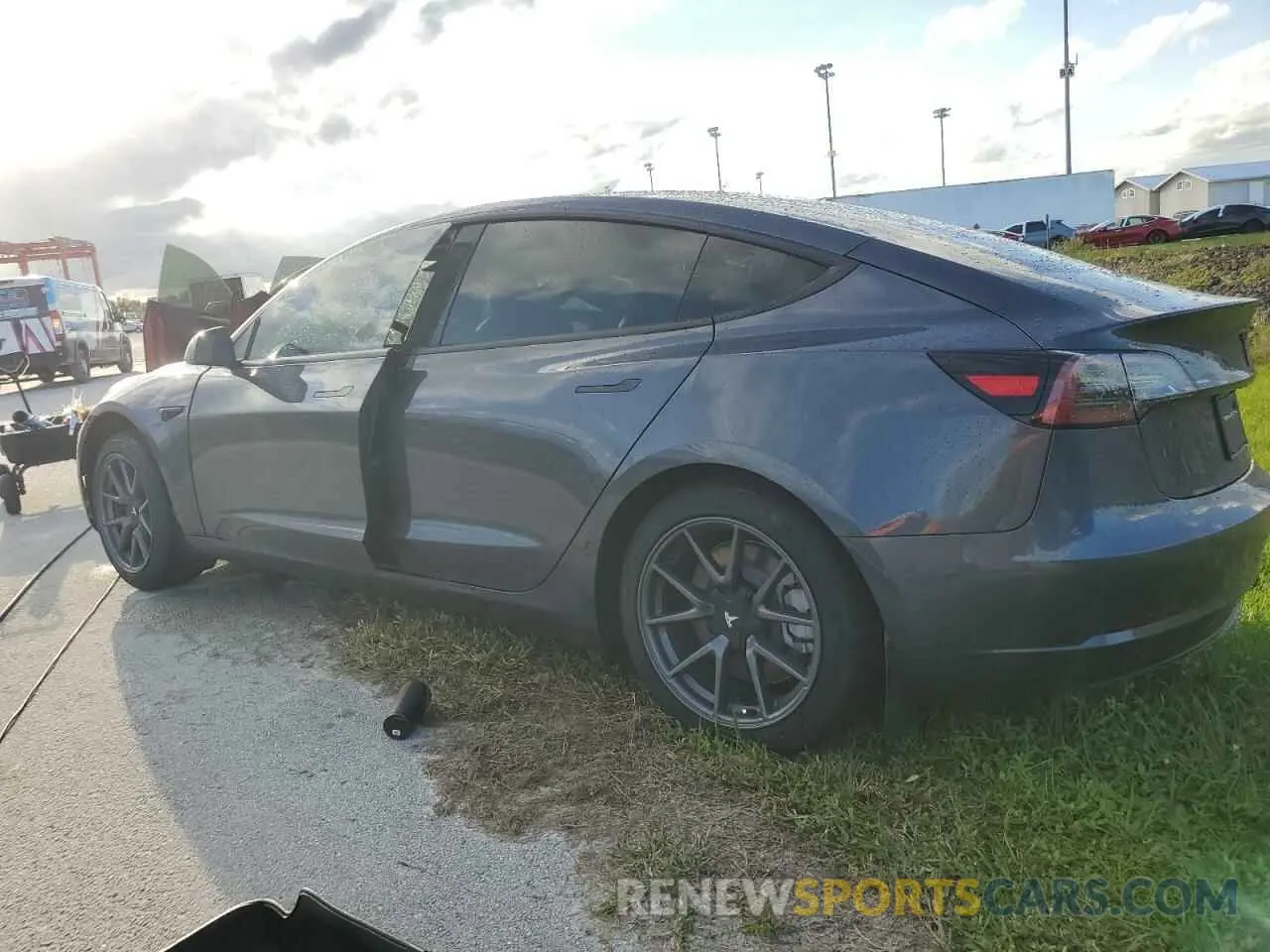 2 Фотография поврежденного автомобиля 5YJ3E1EA6PF682531 TESLA MODEL 3 2023