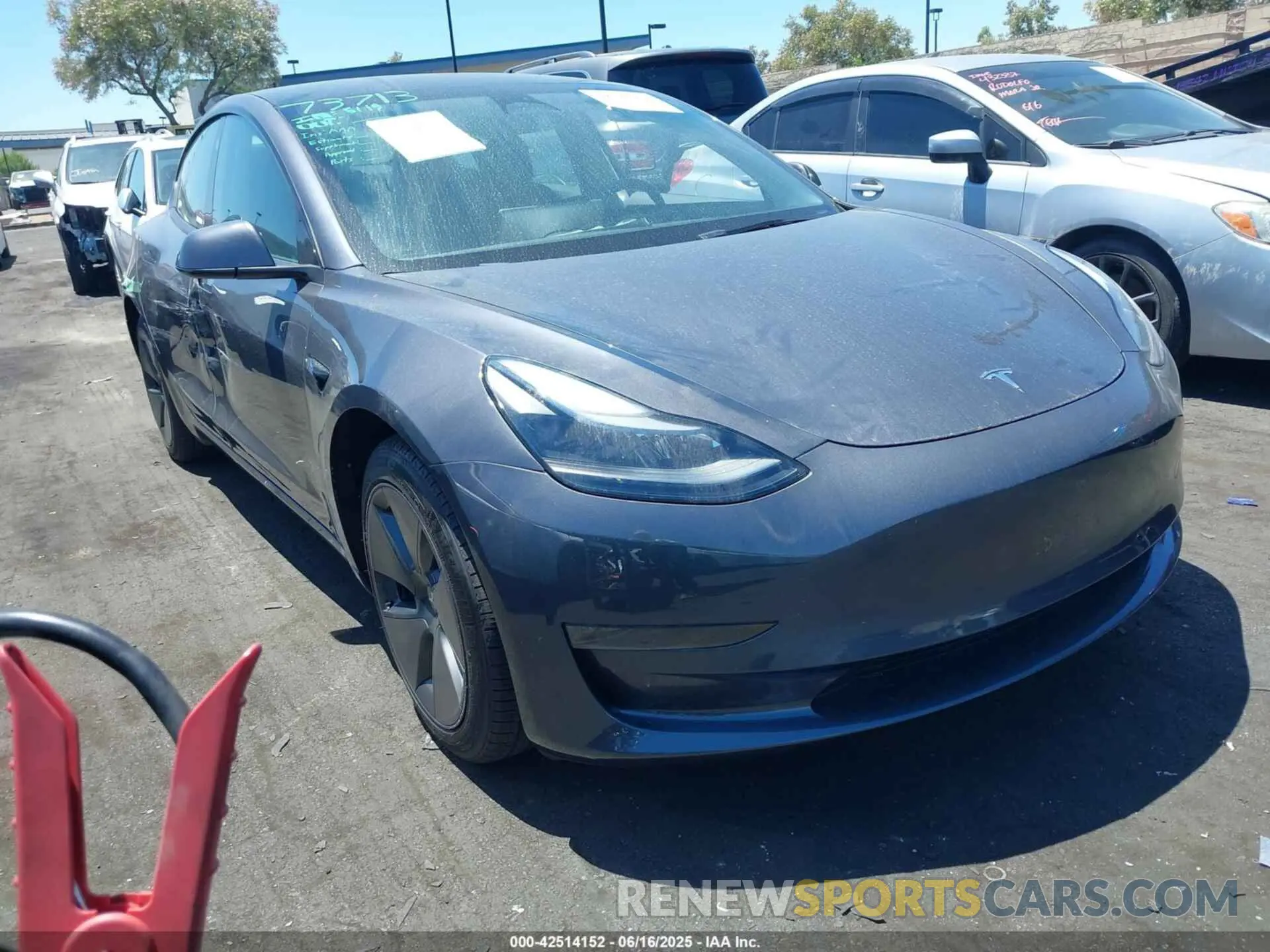1 Photograph of a damaged car 5YJ3E1EA6PF709680 TESLA MODEL 3 2023
