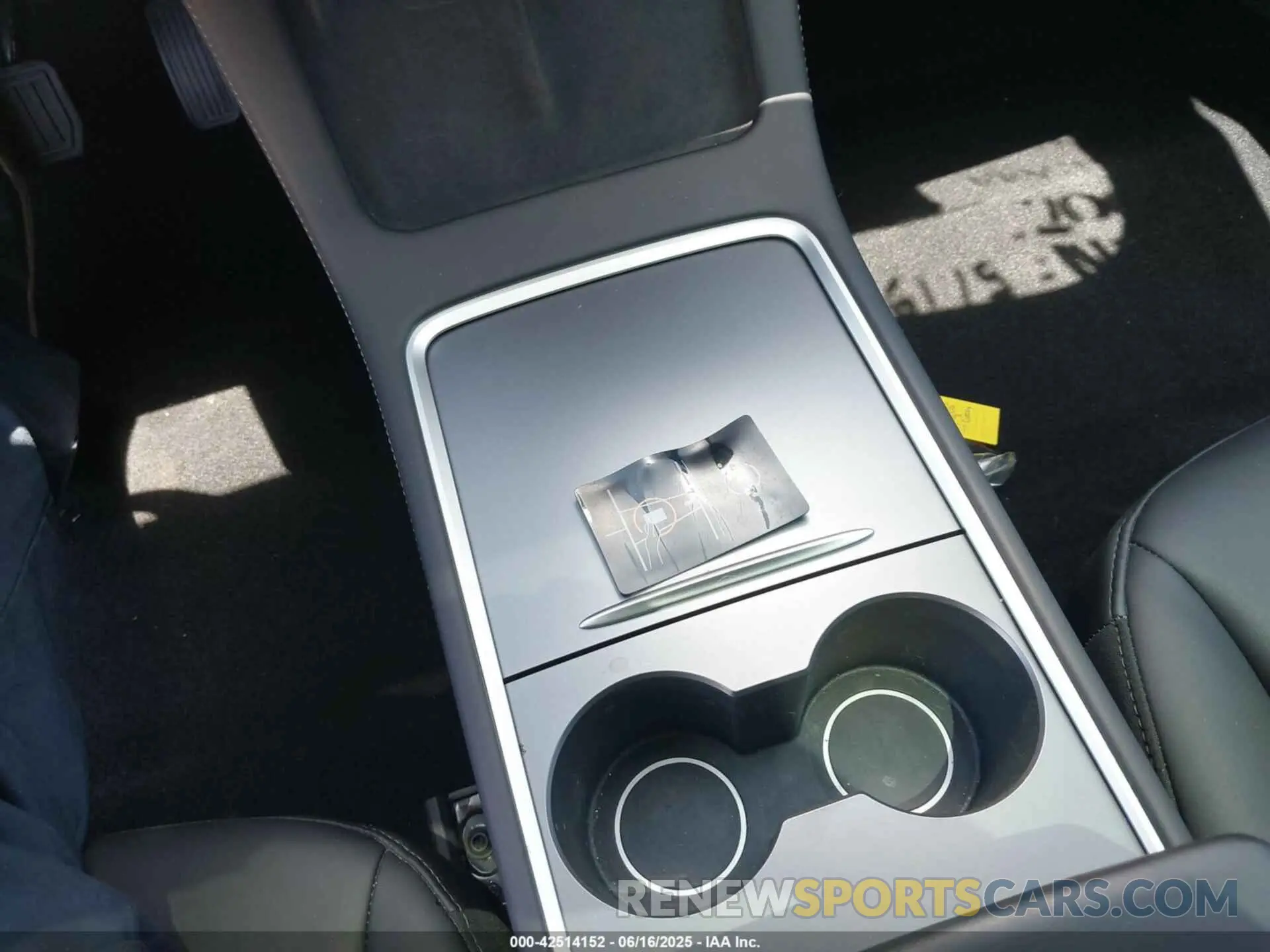 11 Photograph of a damaged car 5YJ3E1EA6PF709680 TESLA MODEL 3 2023