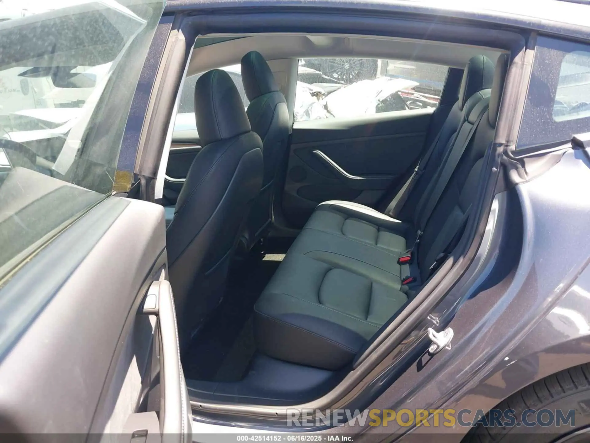 8 Photograph of a damaged car 5YJ3E1EA6PF709680 TESLA MODEL 3 2023