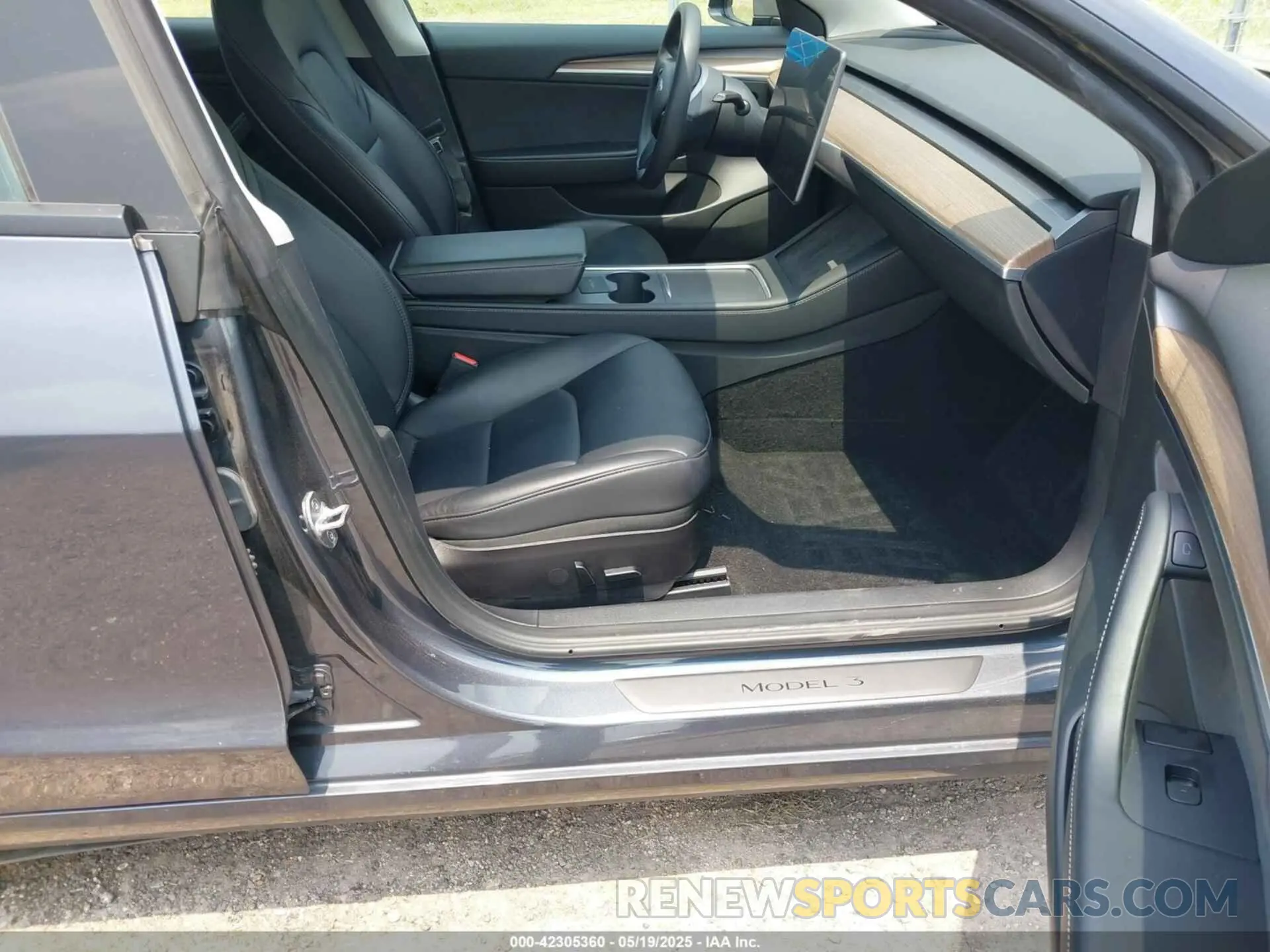 5 Photograph of a damaged car 5YJ3E1EA7PF409243 TESLA MODEL 3 2023