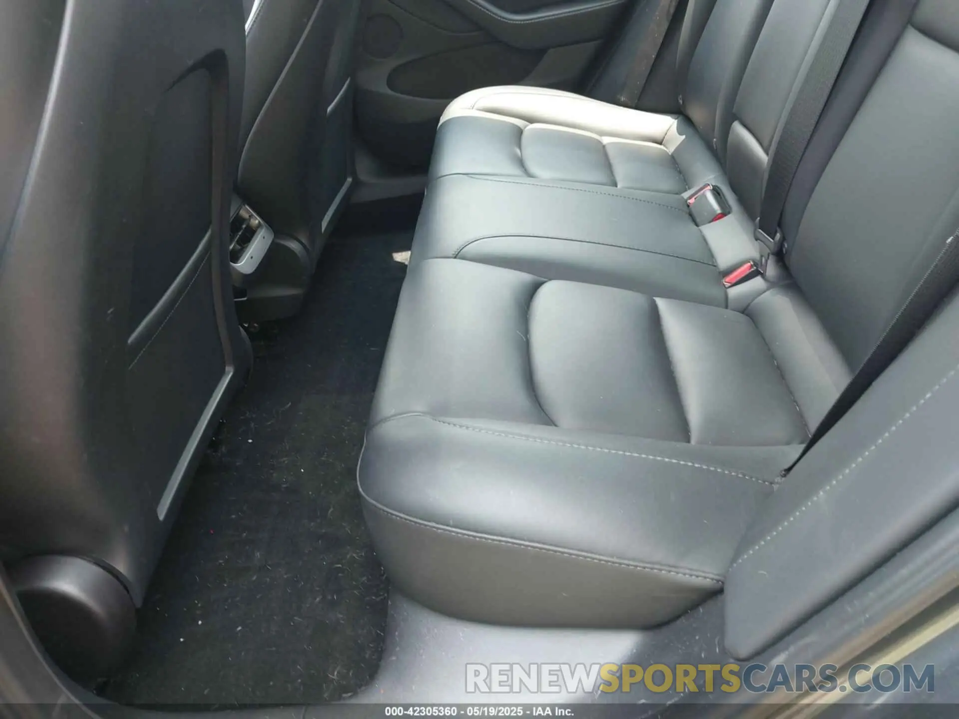 8 Photograph of a damaged car 5YJ3E1EA7PF409243 TESLA MODEL 3 2023