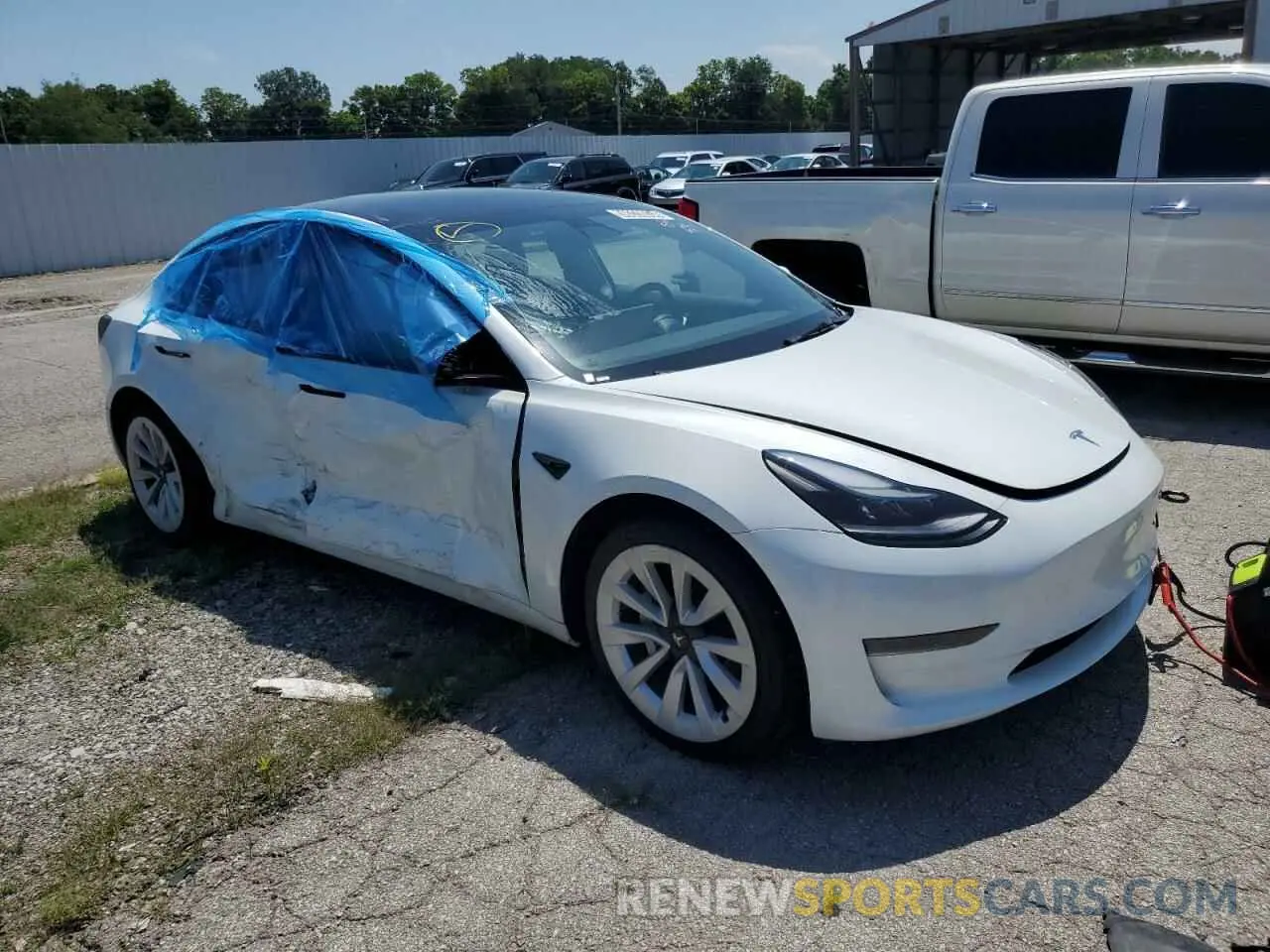 4 Photograph of a damaged car 5YJ3E1EA7PF438466 TESLA MODEL 3 2023