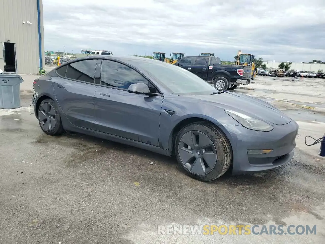 4 Фотография поврежденного автомобиля 5YJ3E1EA7PF449077 TESLA MODEL 3 2023
