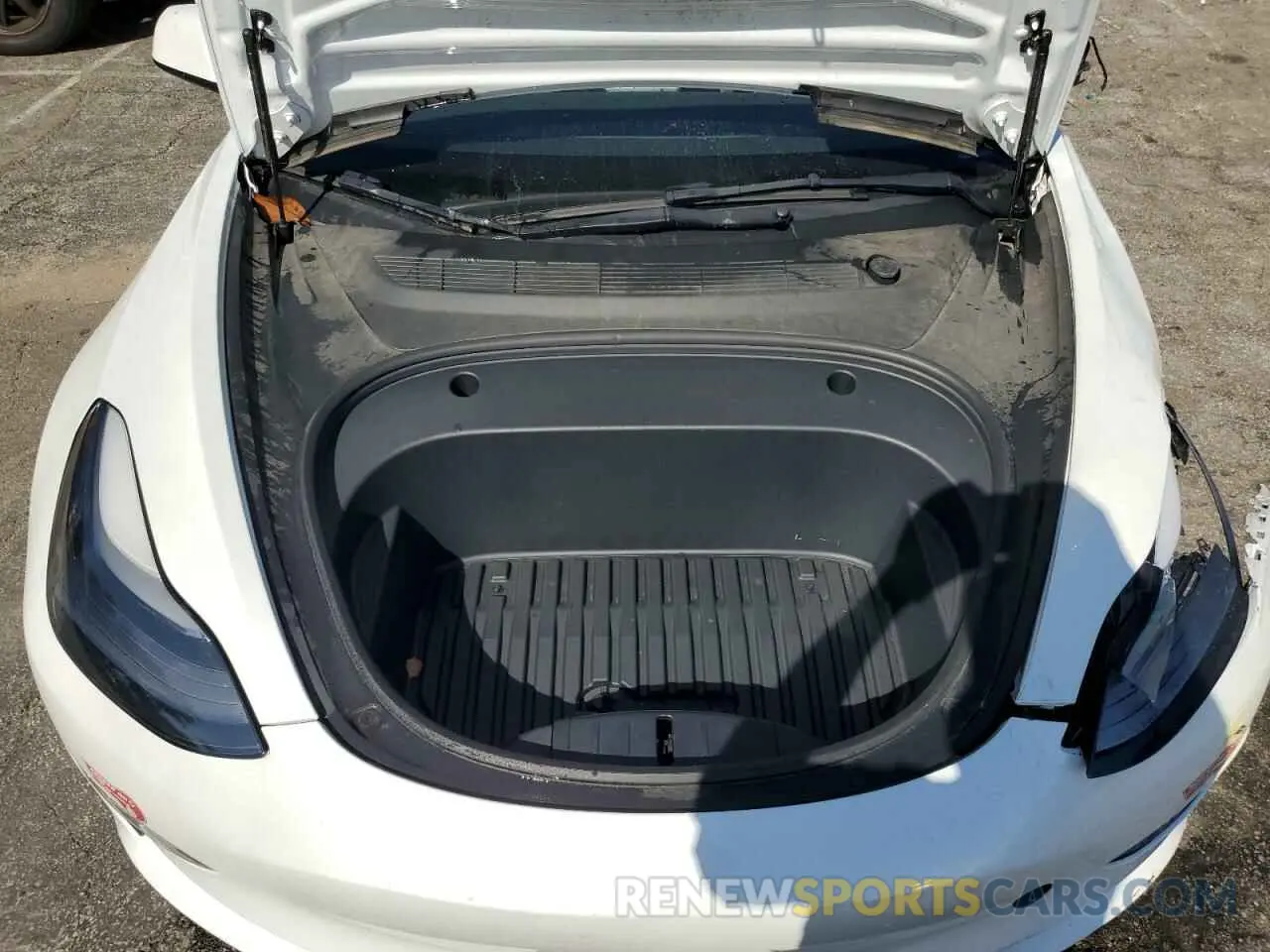 11 Фотография поврежденного автомобиля 5YJ3E1EA7PF450343 TESLA MODEL 3 2023