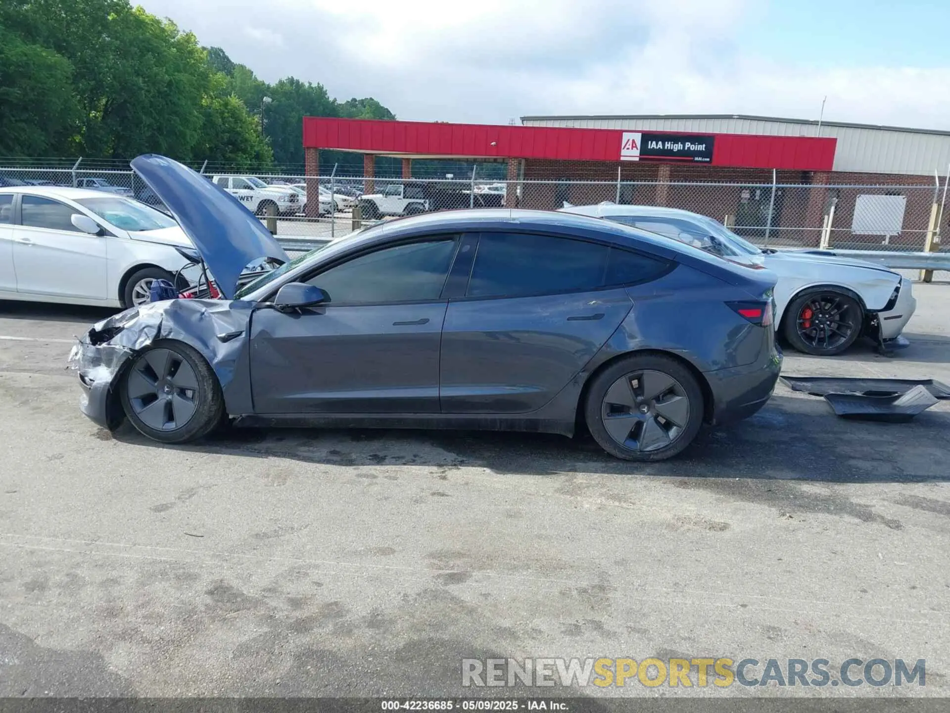 14 Photograph of a damaged car 5YJ3E1EA7PF457891 TESLA MODEL 3 2023
