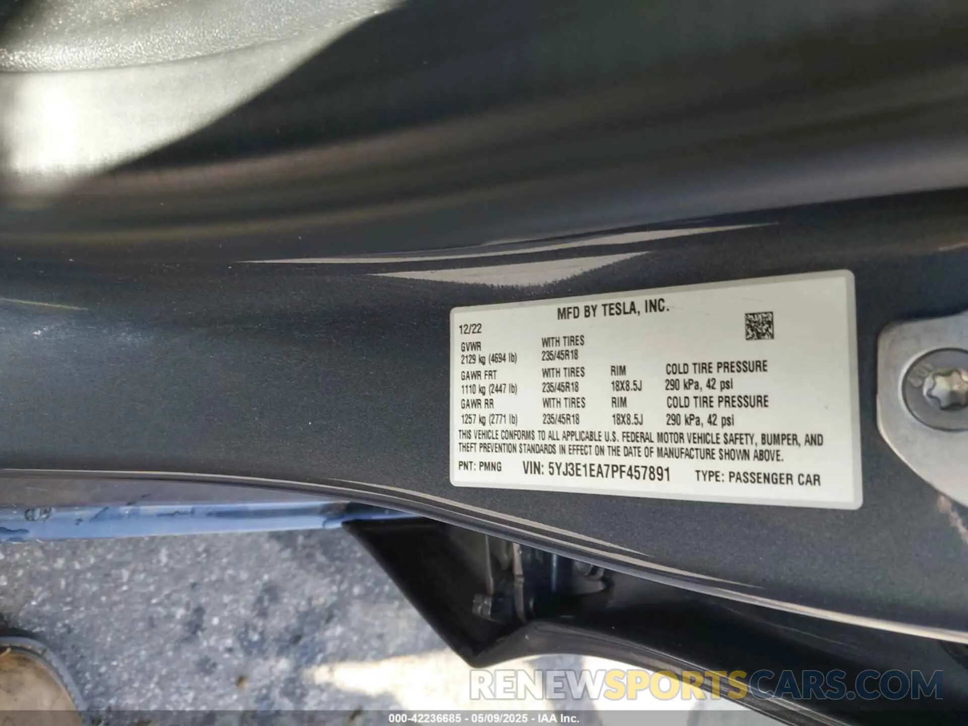 9 Photograph of a damaged car 5YJ3E1EA7PF457891 TESLA MODEL 3 2023