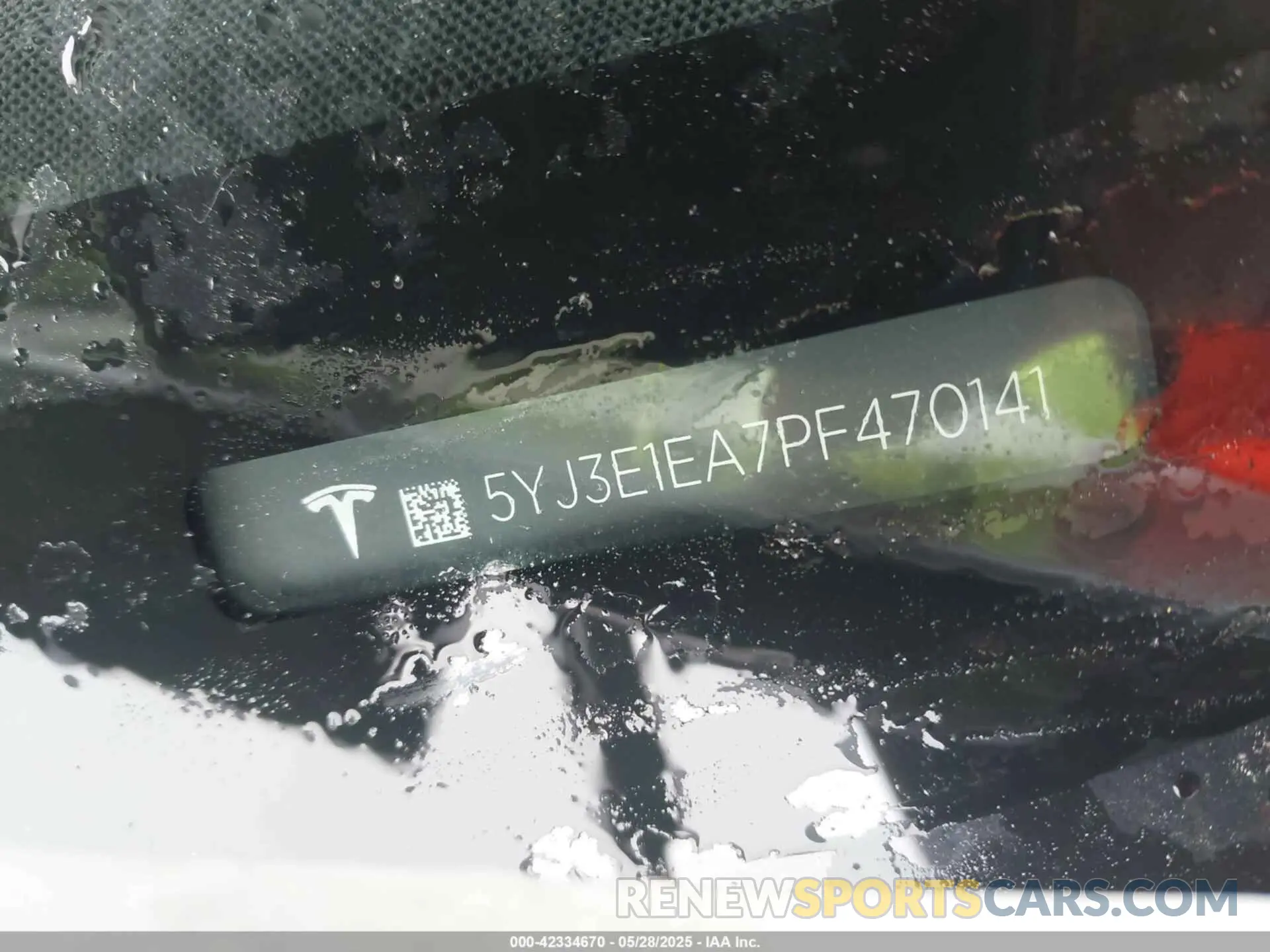 9 Photograph of a damaged car 5YJ3E1EA7PF470141 TESLA MODEL 3 2023