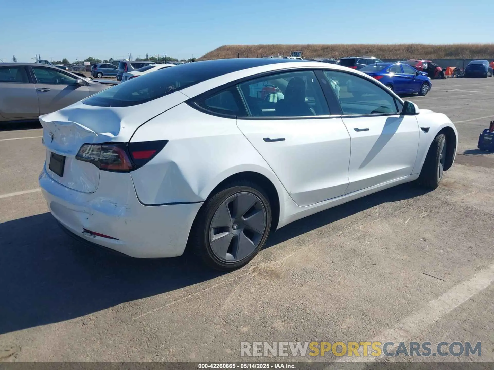 4 Photograph of a damaged car 5YJ3E1EA7PF486811 TESLA MODEL 3 2023