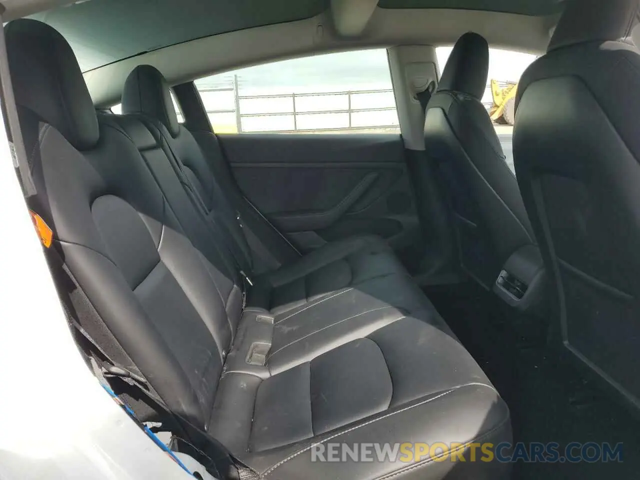 10 Photograph of a damaged car 5YJ3E1EA7PF546974 TESLA MODEL 3 2023