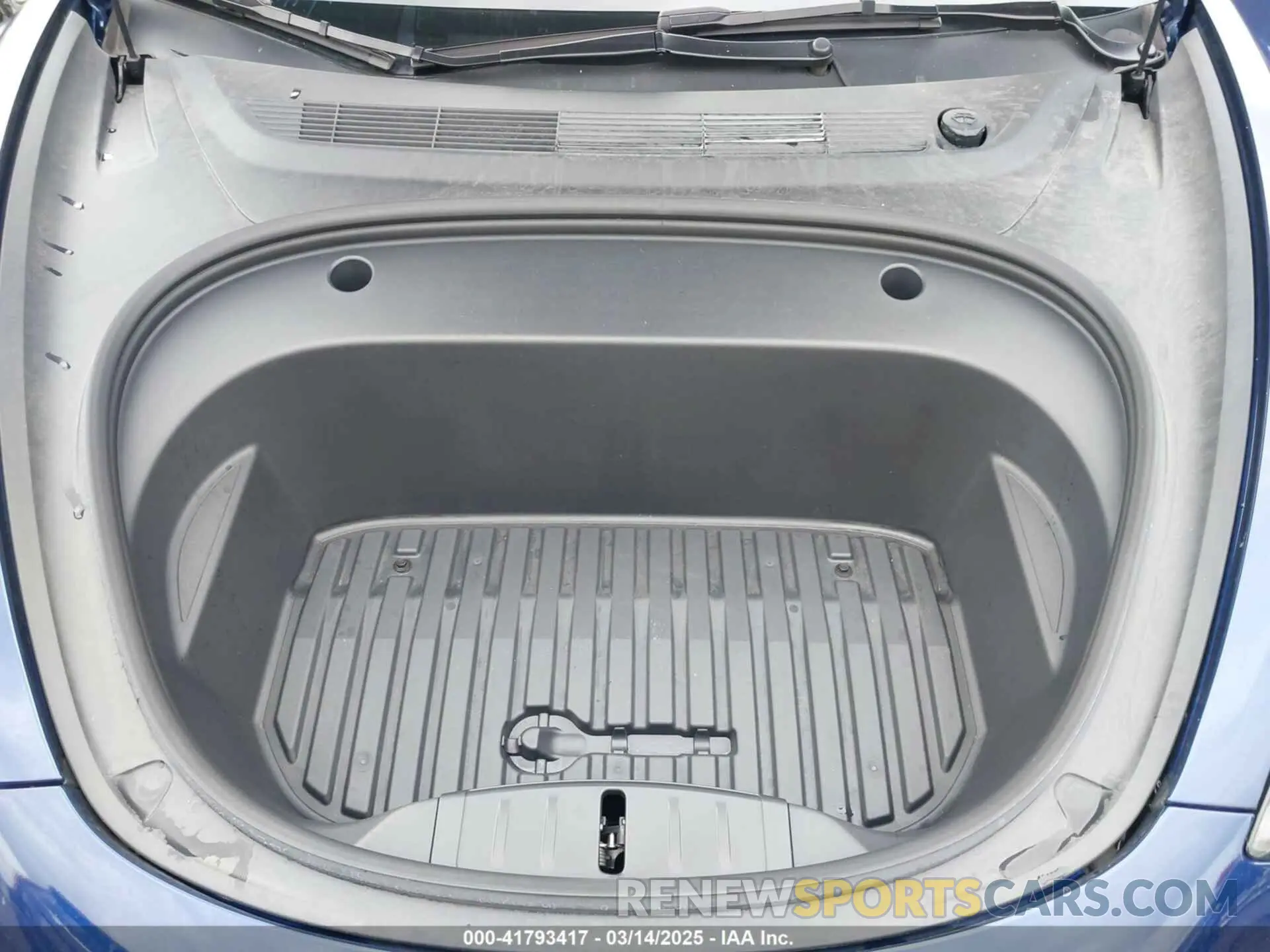 10 Photograph of a damaged car 5YJ3E1EA7PF560888 TESLA MODEL 3 2023