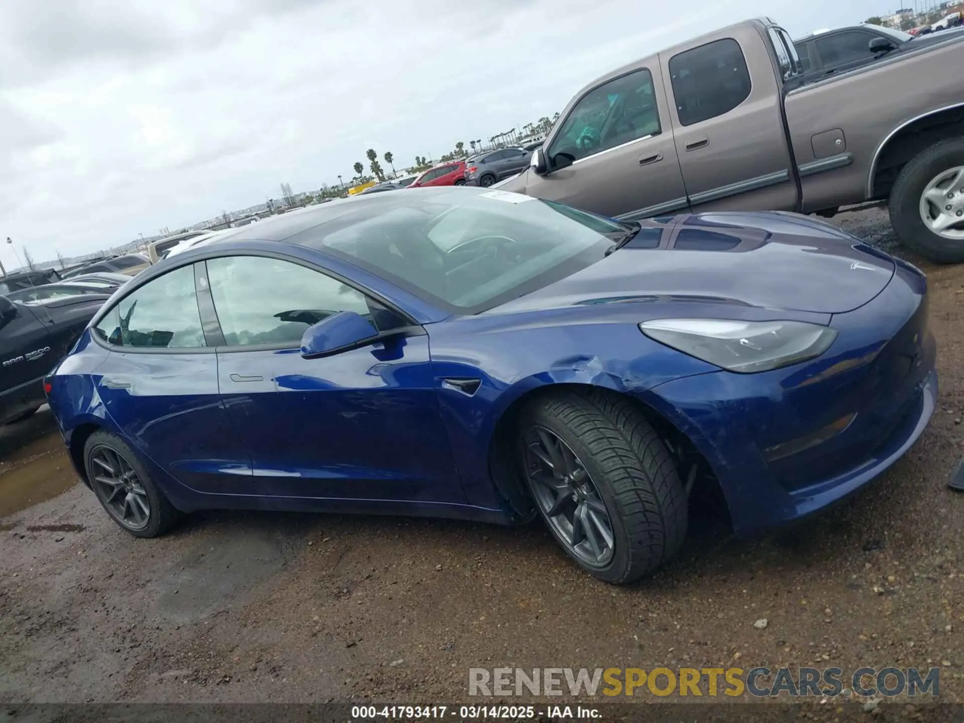 14 Photograph of a damaged car 5YJ3E1EA7PF560888 TESLA MODEL 3 2023
