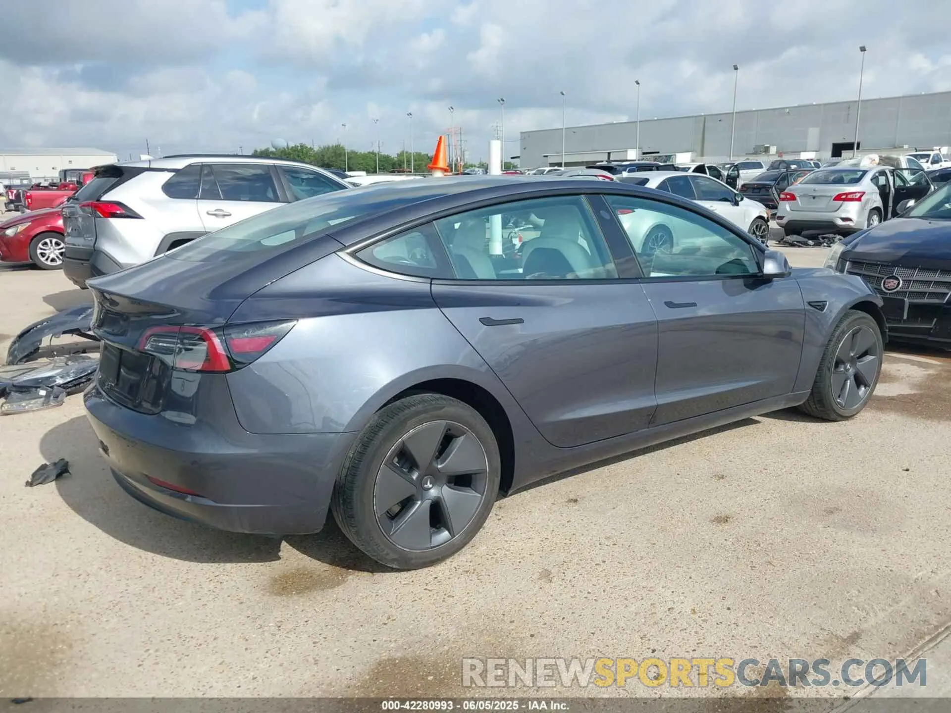 4 Photograph of a damaged car 5YJ3E1EA7PF567906 TESLA MODEL 3 2023
