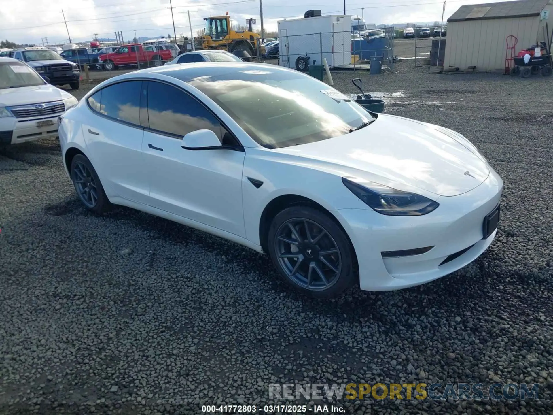 1 Фотография поврежденного автомобиля 5YJ3E1EA7PF570871 TESLA MODEL 3 2023