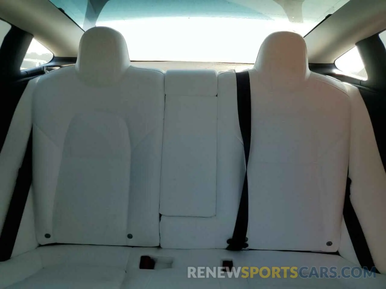 10 Photograph of a damaged car 5YJ3E1EA7PF572281 TESLA MODEL 3 2023