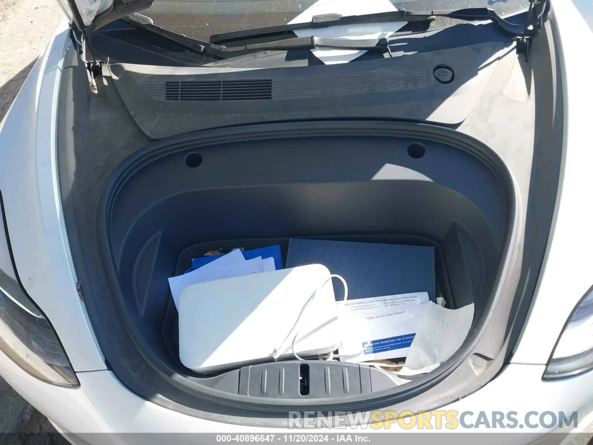 10 Photograph of a damaged car 5YJ3E1EA7PF574368 TESLA MODEL 3 2023