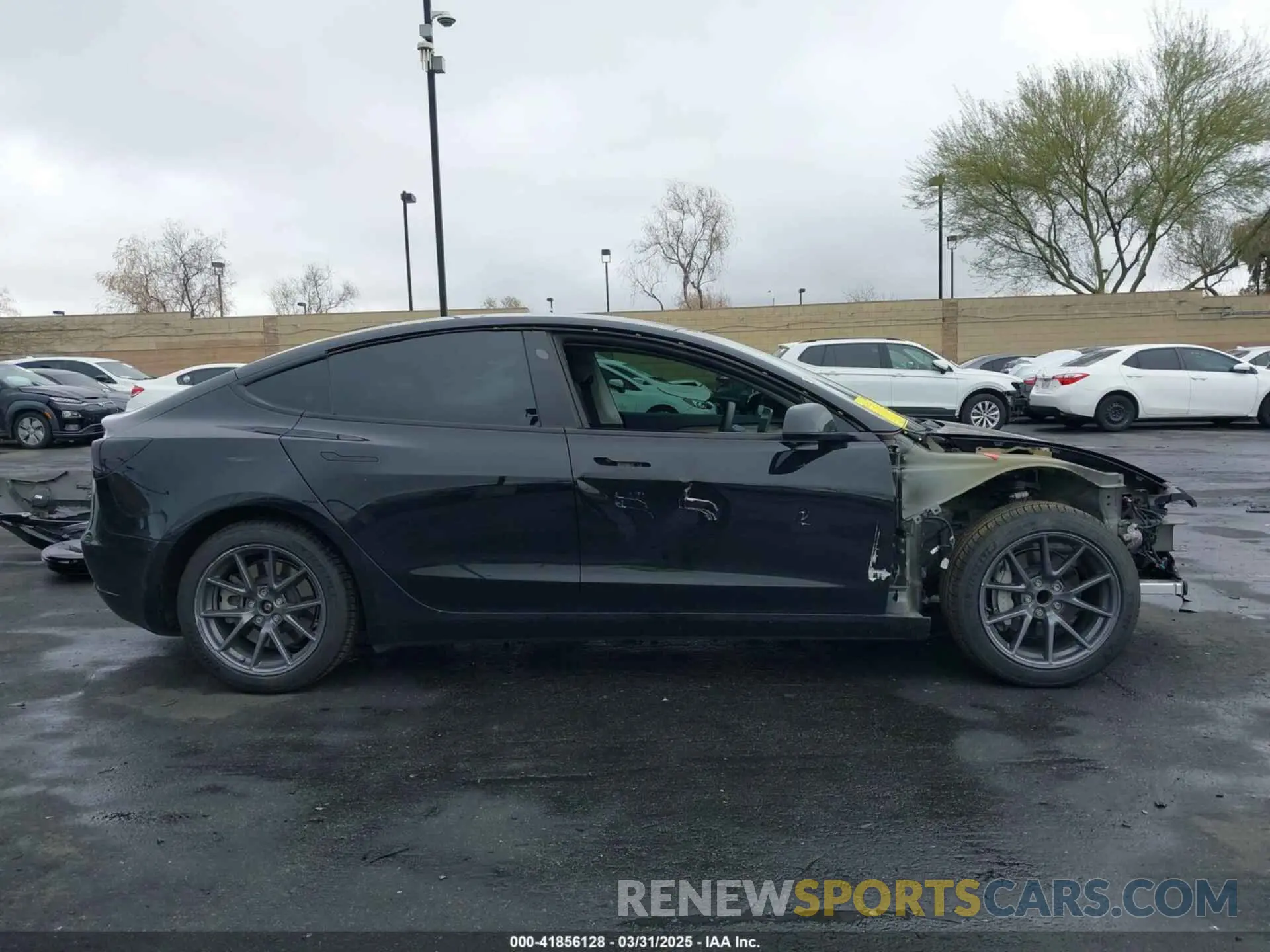 14 Фотография поврежденного автомобиля 5YJ3E1EA7PF587427 TESLA MODEL 3 2023