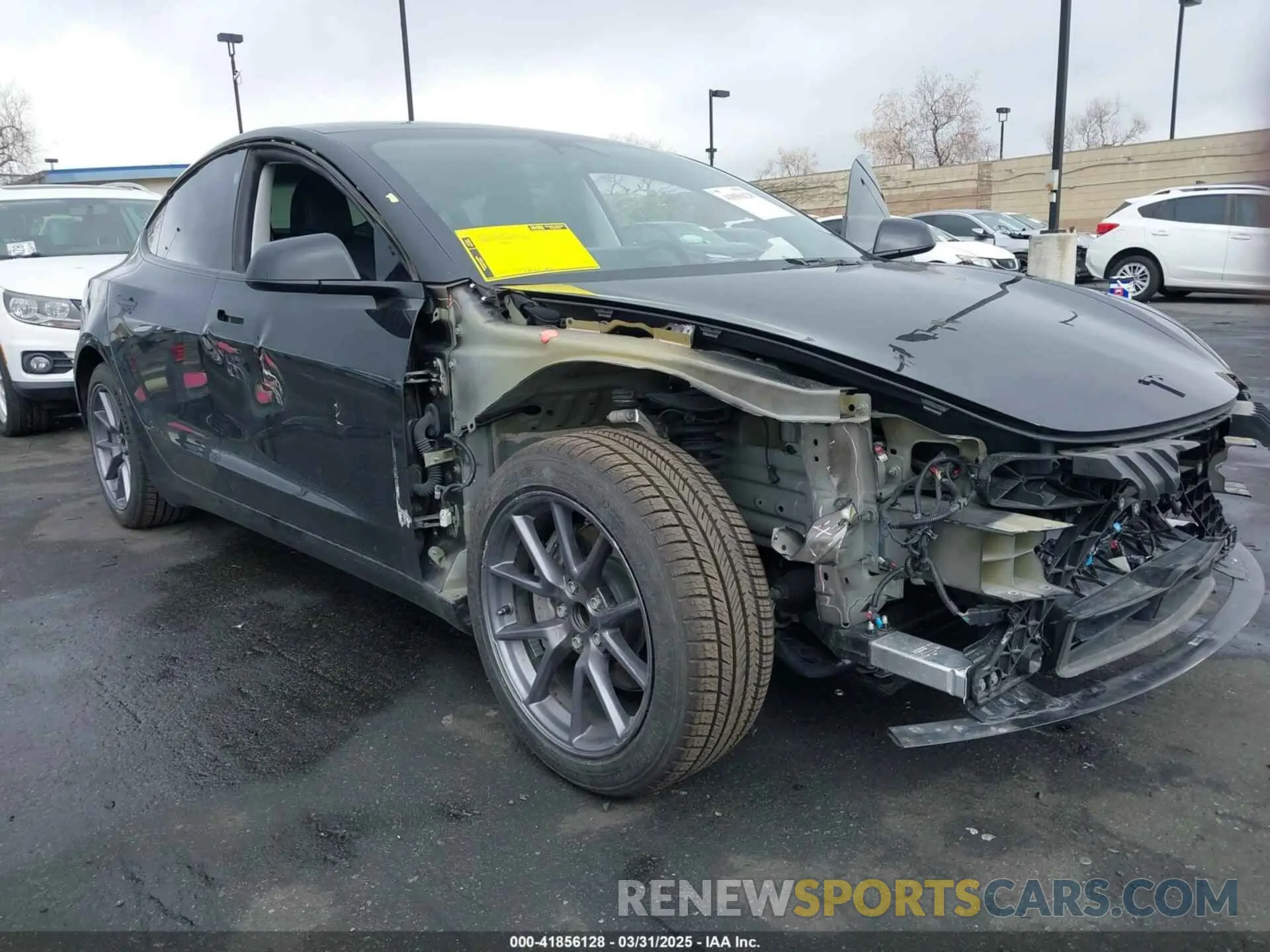 6 Фотография поврежденного автомобиля 5YJ3E1EA7PF587427 TESLA MODEL 3 2023