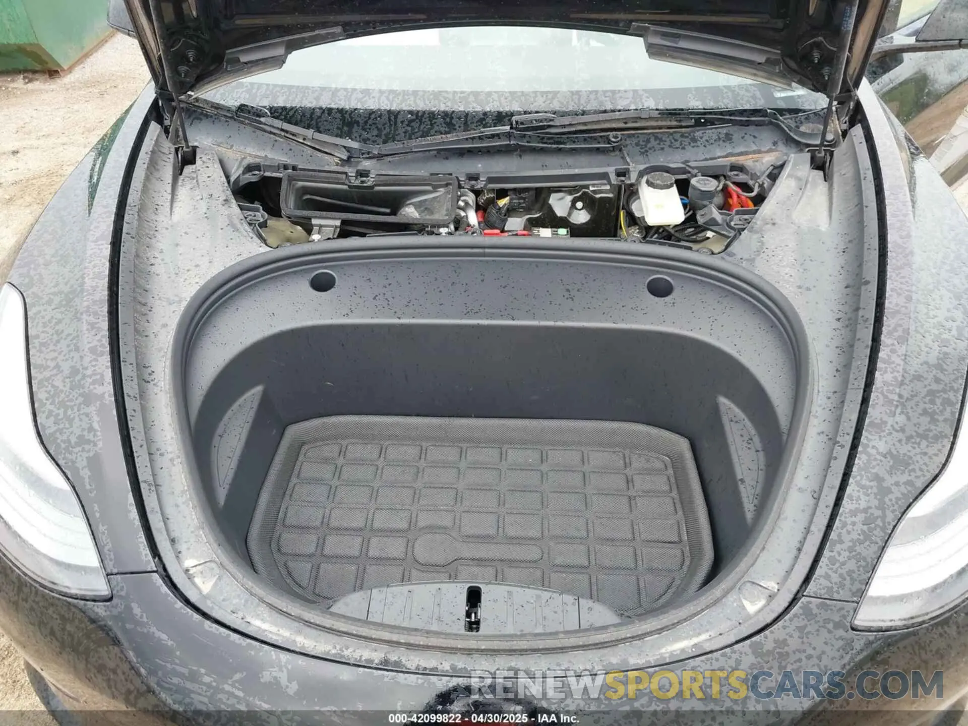 10 Photograph of a damaged car 5YJ3E1EA7PF593731 TESLA MODEL 3 2023