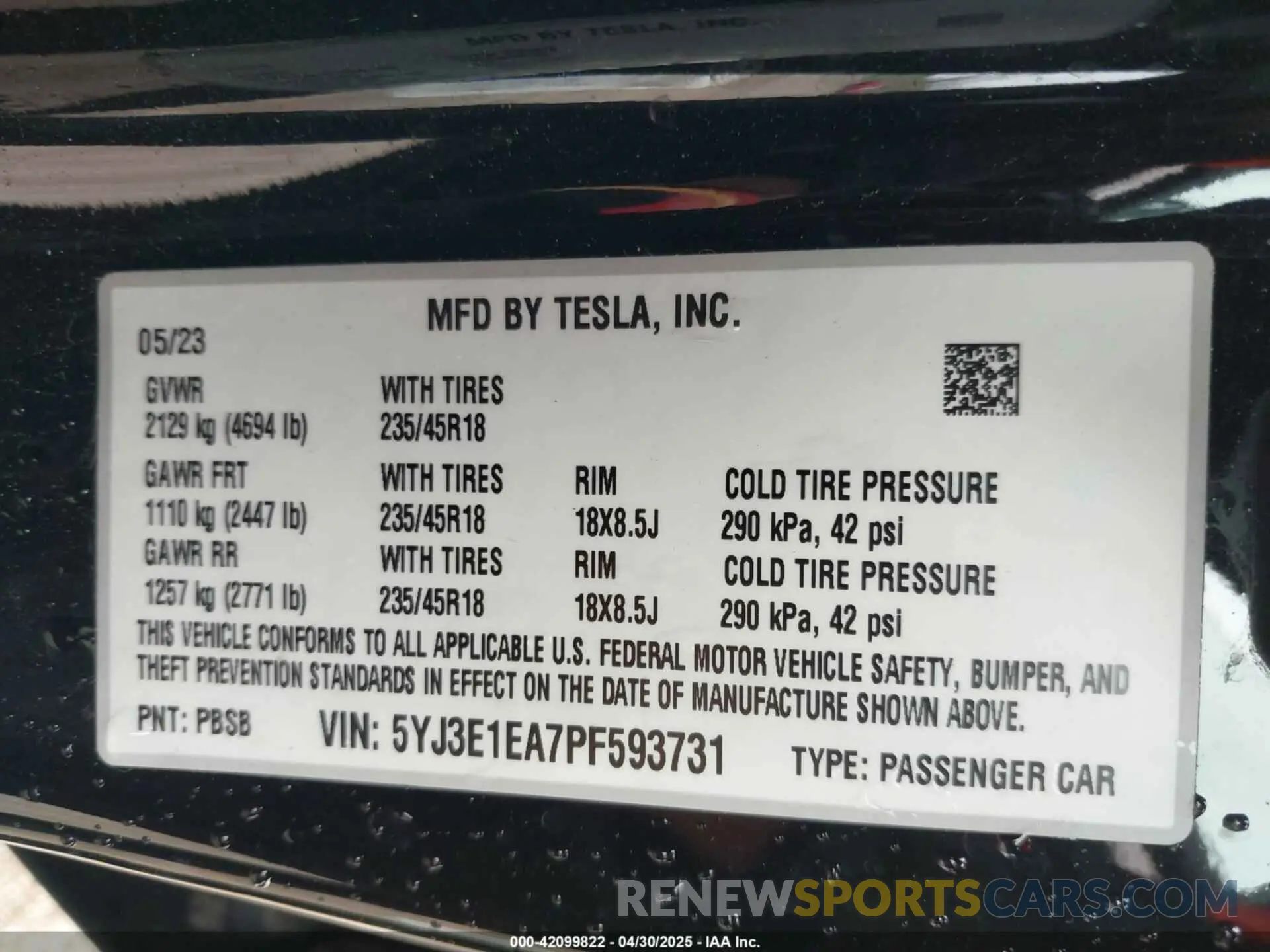 9 Photograph of a damaged car 5YJ3E1EA7PF593731 TESLA MODEL 3 2023