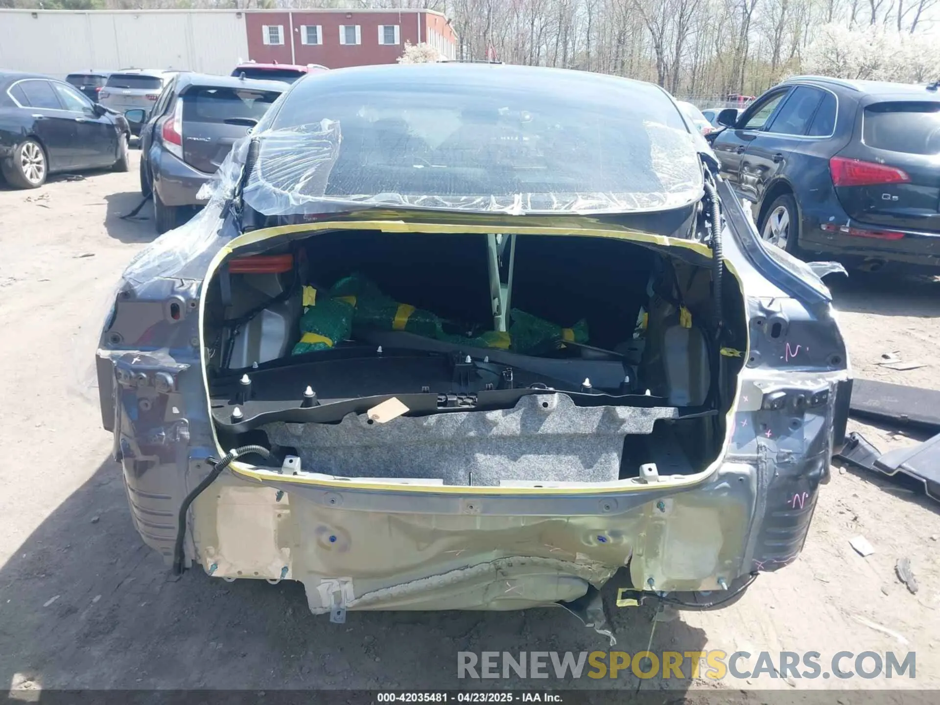 17 Фотография поврежденного автомобиля 5YJ3E1EA7PF614660 TESLA MODEL 3 2023