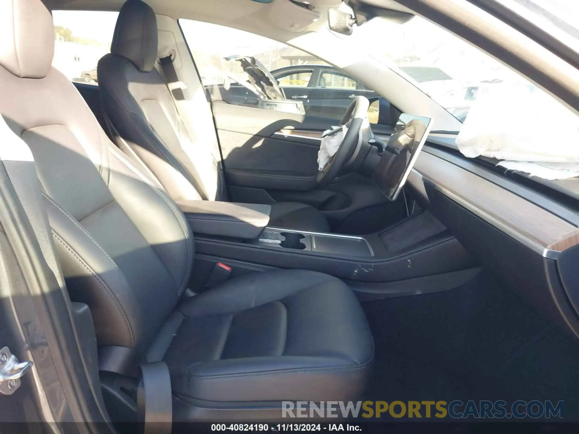 5 Photograph of a damaged car 5YJ3E1EA7PF671067 TESLA MODEL 3 2023