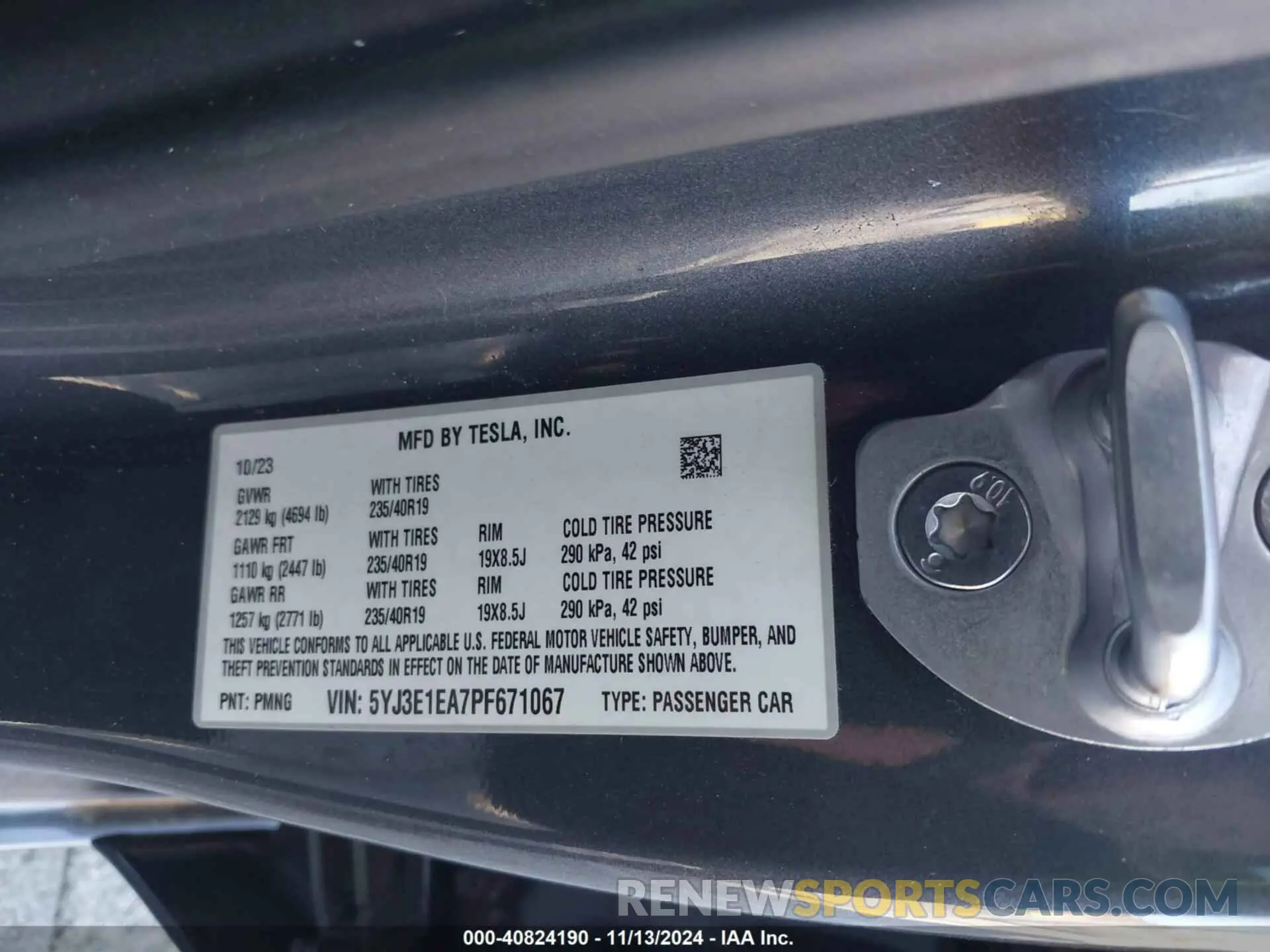 9 Photograph of a damaged car 5YJ3E1EA7PF671067 TESLA MODEL 3 2023