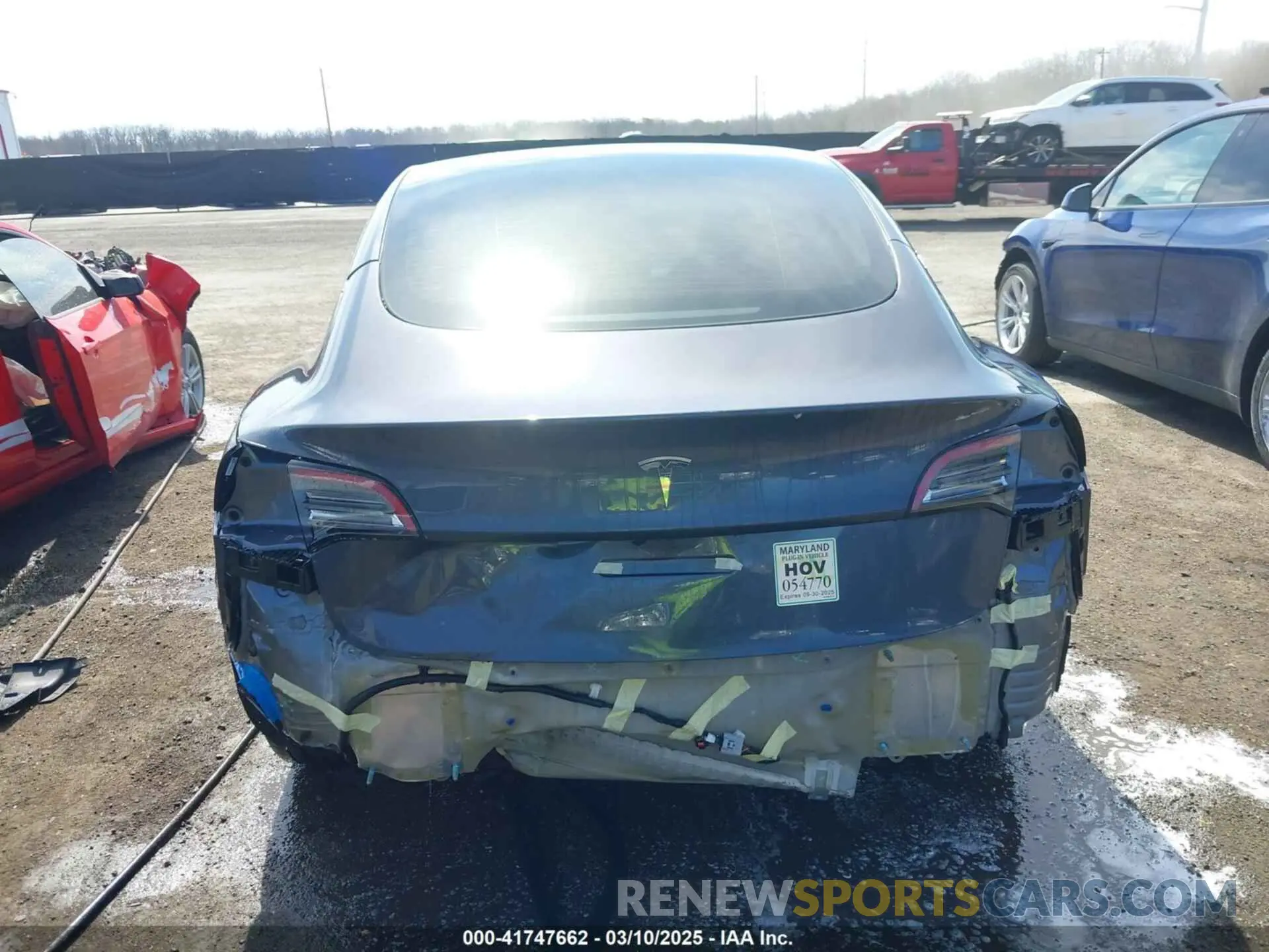 17 Photograph of a damaged car 5YJ3E1EA7PF674048 TESLA MODEL 3 2023
