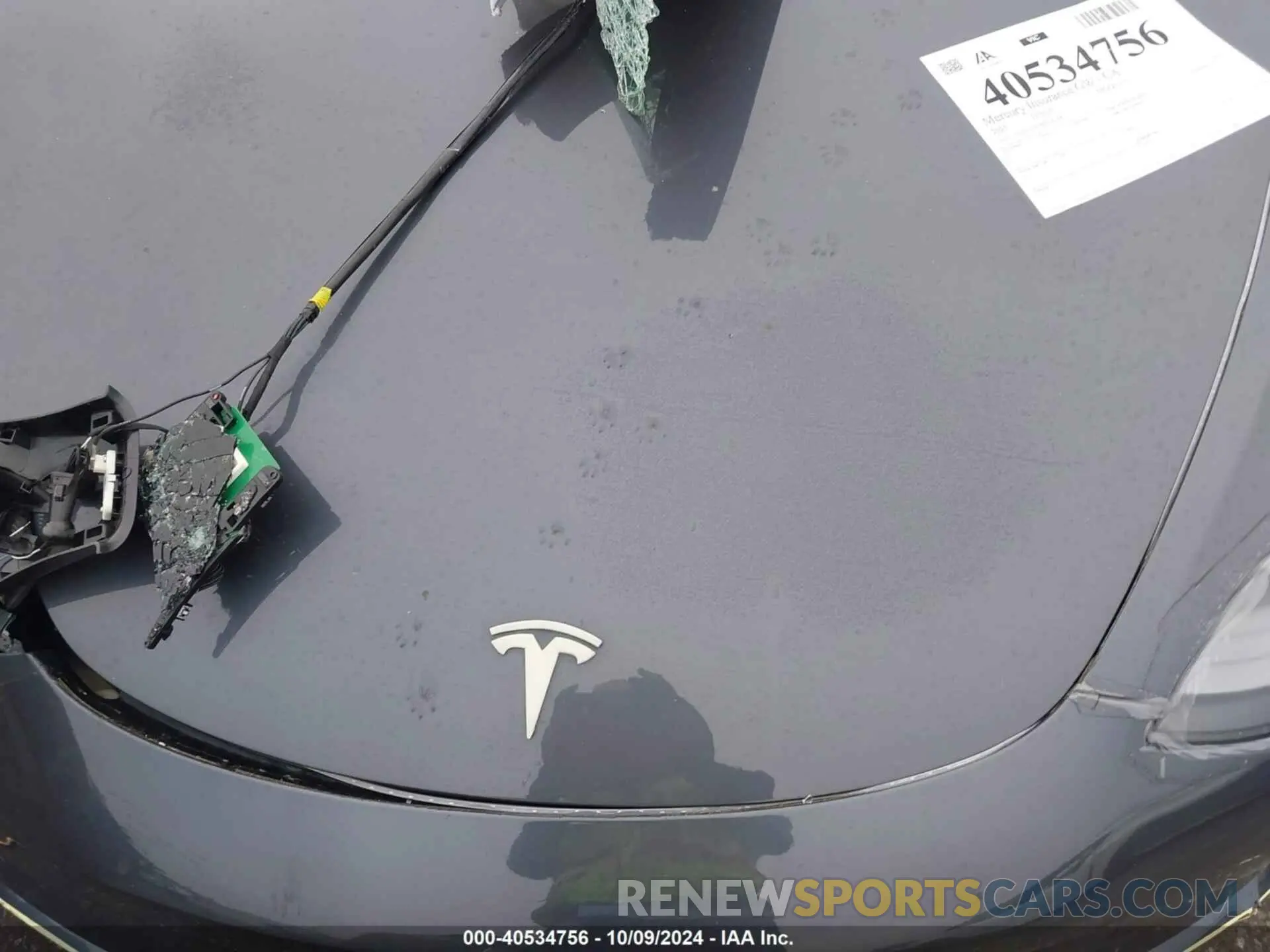 10 Photograph of a damaged car 5YJ3E1EA7PF676348 TESLA MODEL 3 2023