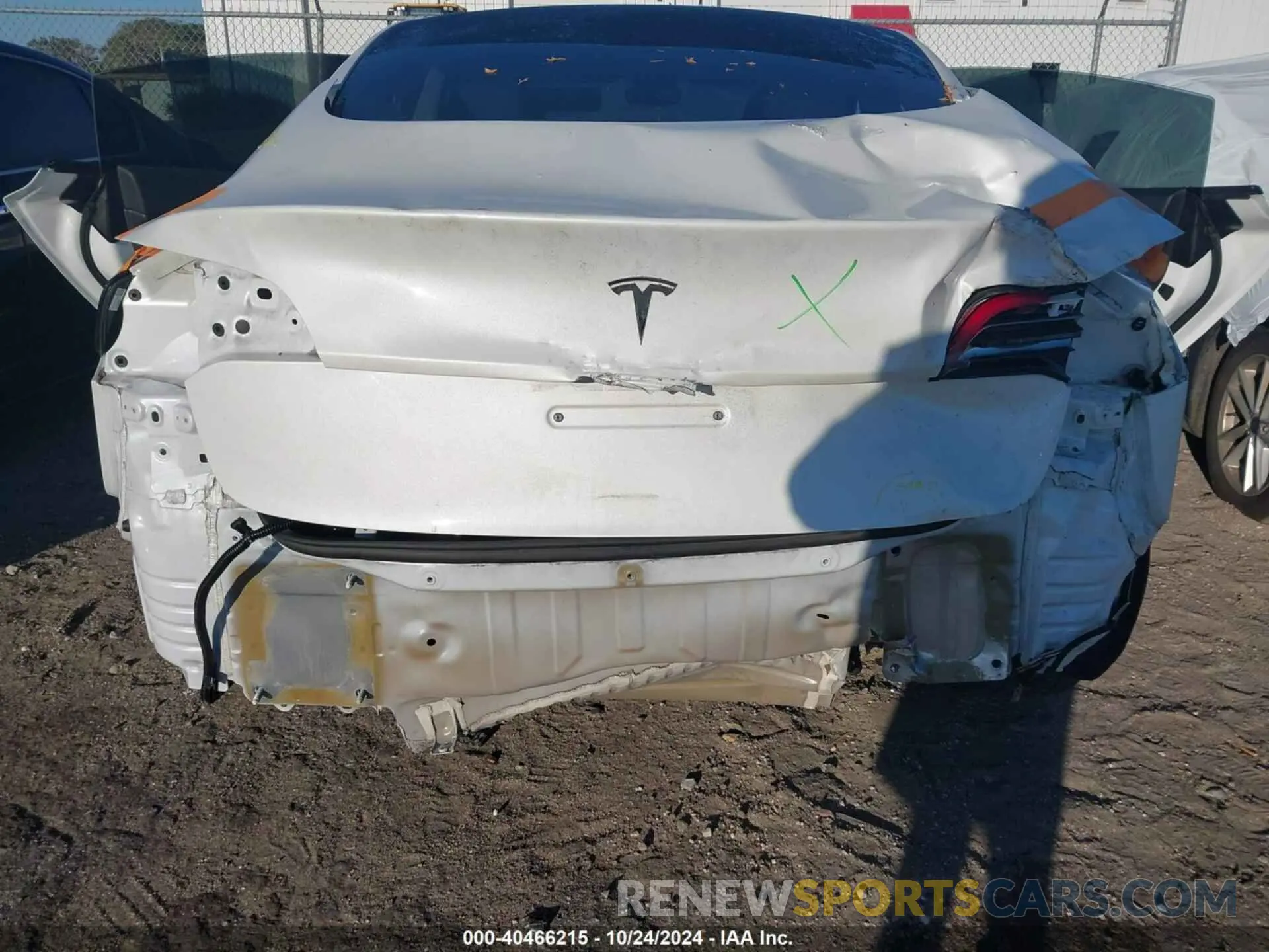 19 Photograph of a damaged car 5YJ3E1EA7PF676690 TESLA MODEL 3 2023
