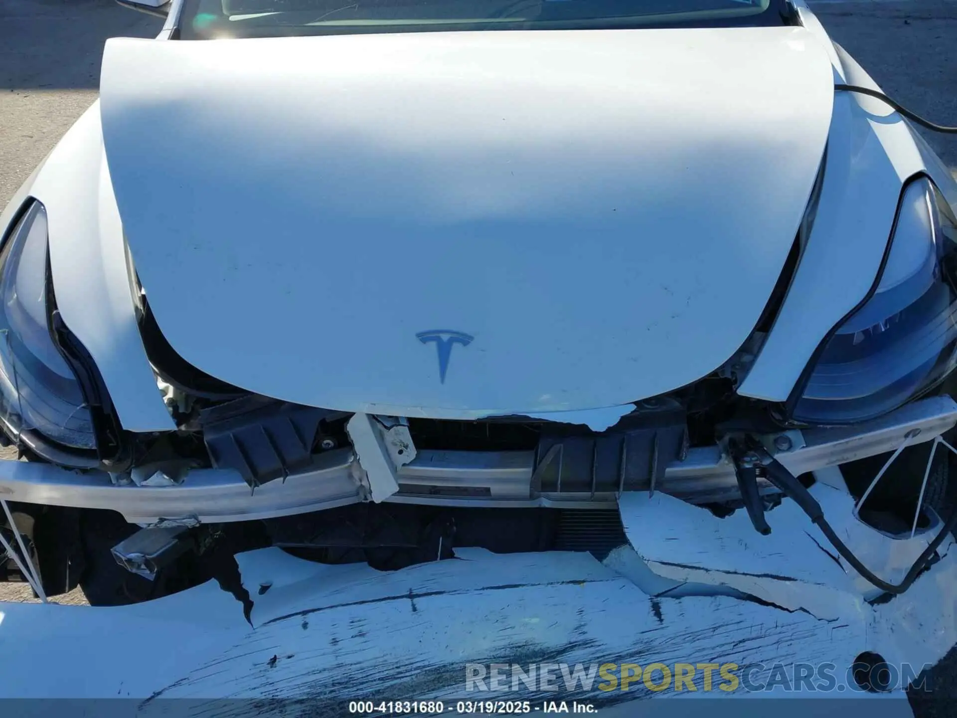 10 Photograph of a damaged car 5YJ3E1EA7PF693103 TESLA MODEL 3 2023