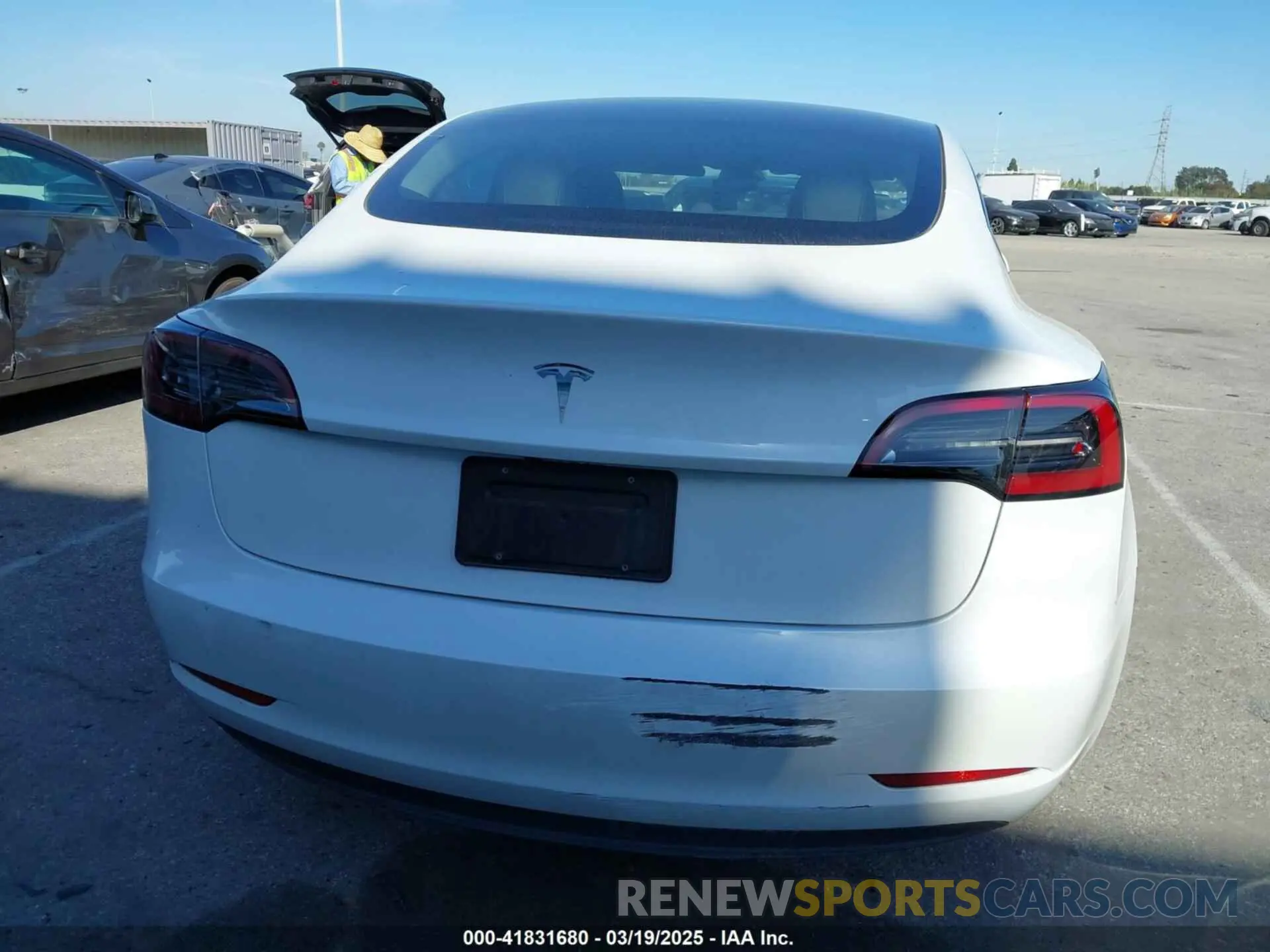 15 Photograph of a damaged car 5YJ3E1EA7PF693103 TESLA MODEL 3 2023
