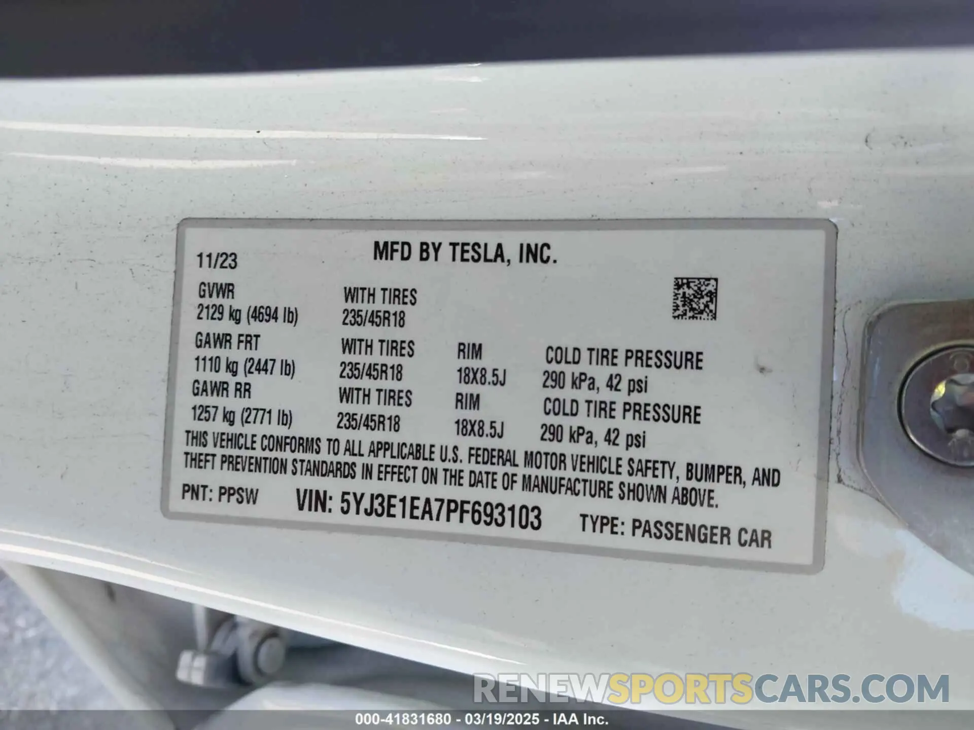 9 Photograph of a damaged car 5YJ3E1EA7PF693103 TESLA MODEL 3 2023