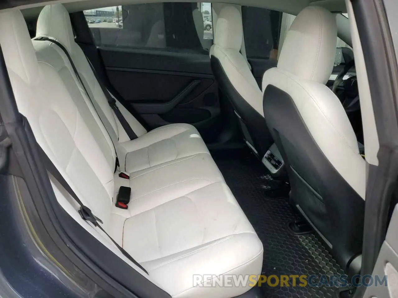 10 Photograph of a damaged car 5YJ3E1EA7PF695756 TESLA MODEL 3 2023