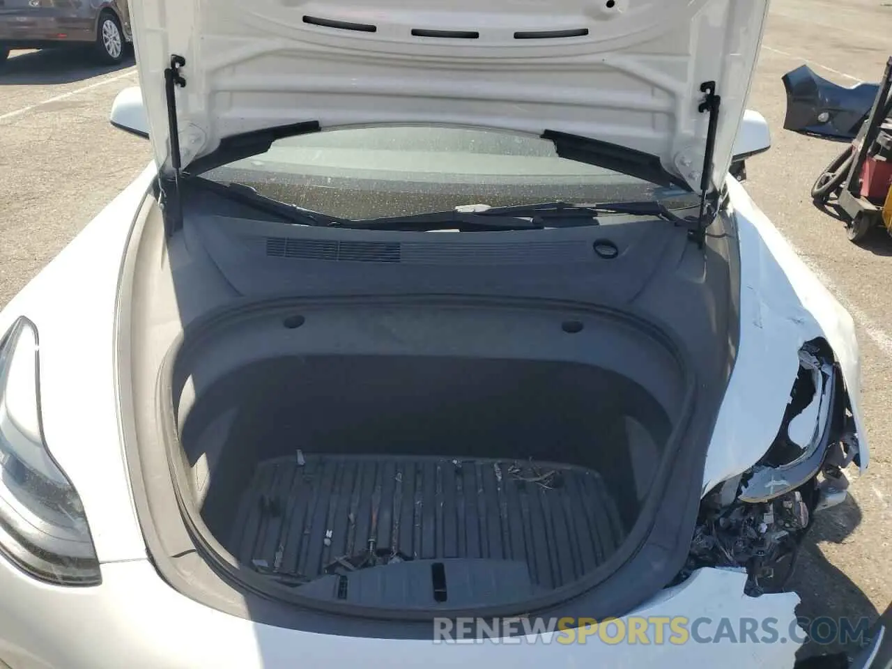 11 Photograph of a damaged car 5YJ3E1EA8PF394705 TESLA MODEL 3 2023