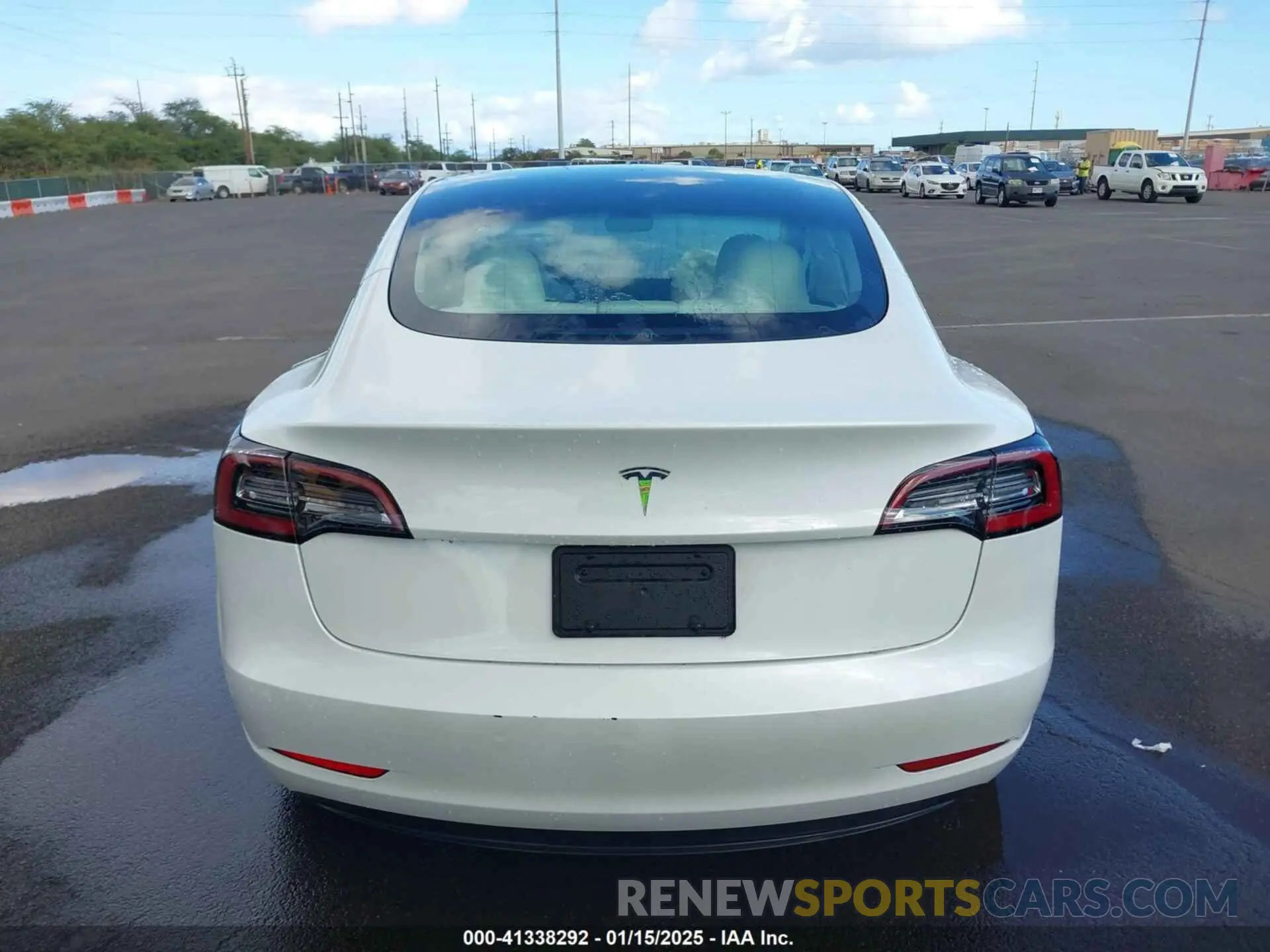 16 Photograph of a damaged car 5YJ3E1EA8PF395109 TESLA MODEL 3 2023