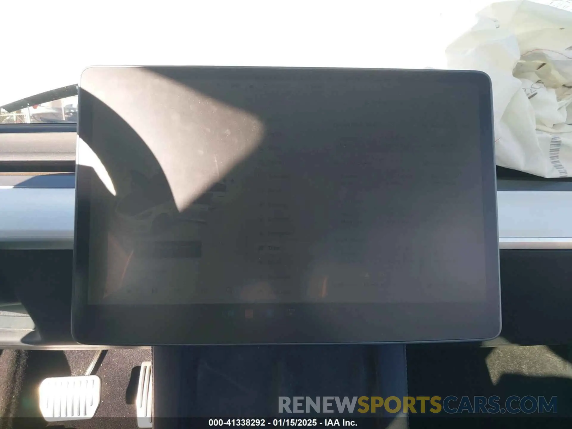 18 Photograph of a damaged car 5YJ3E1EA8PF395109 TESLA MODEL 3 2023